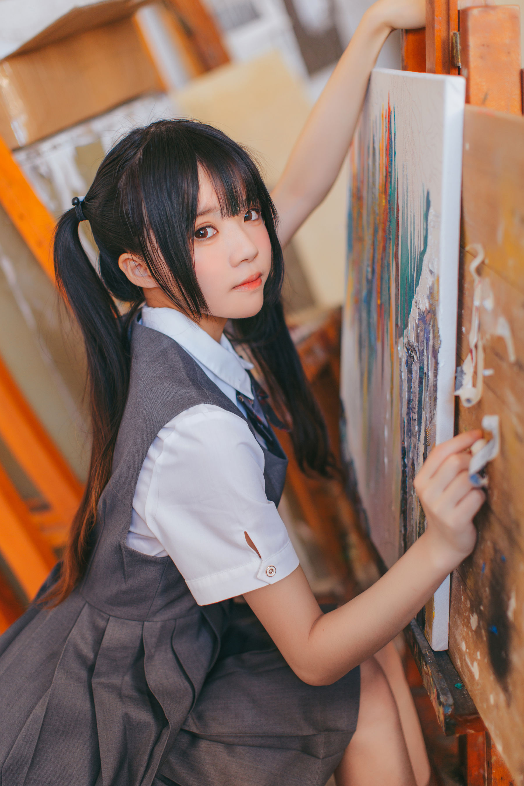 [萝莉COS] 桜桃喵《画室少女》