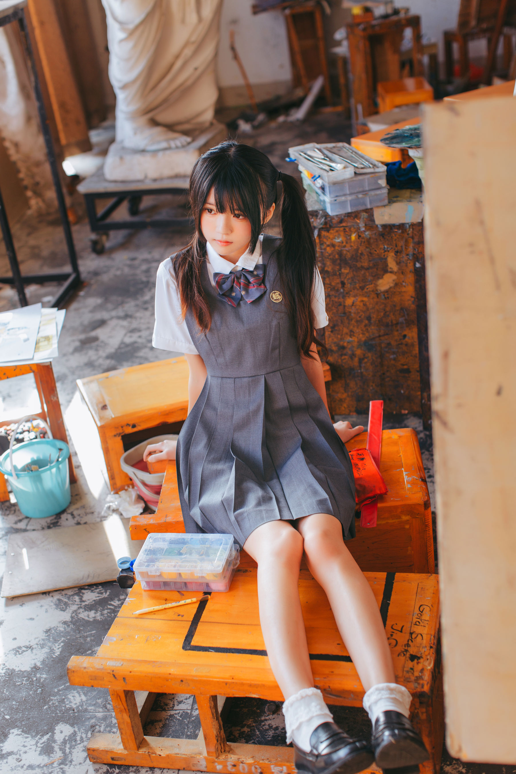 [萝莉COS] 桜桃喵《画室少女》