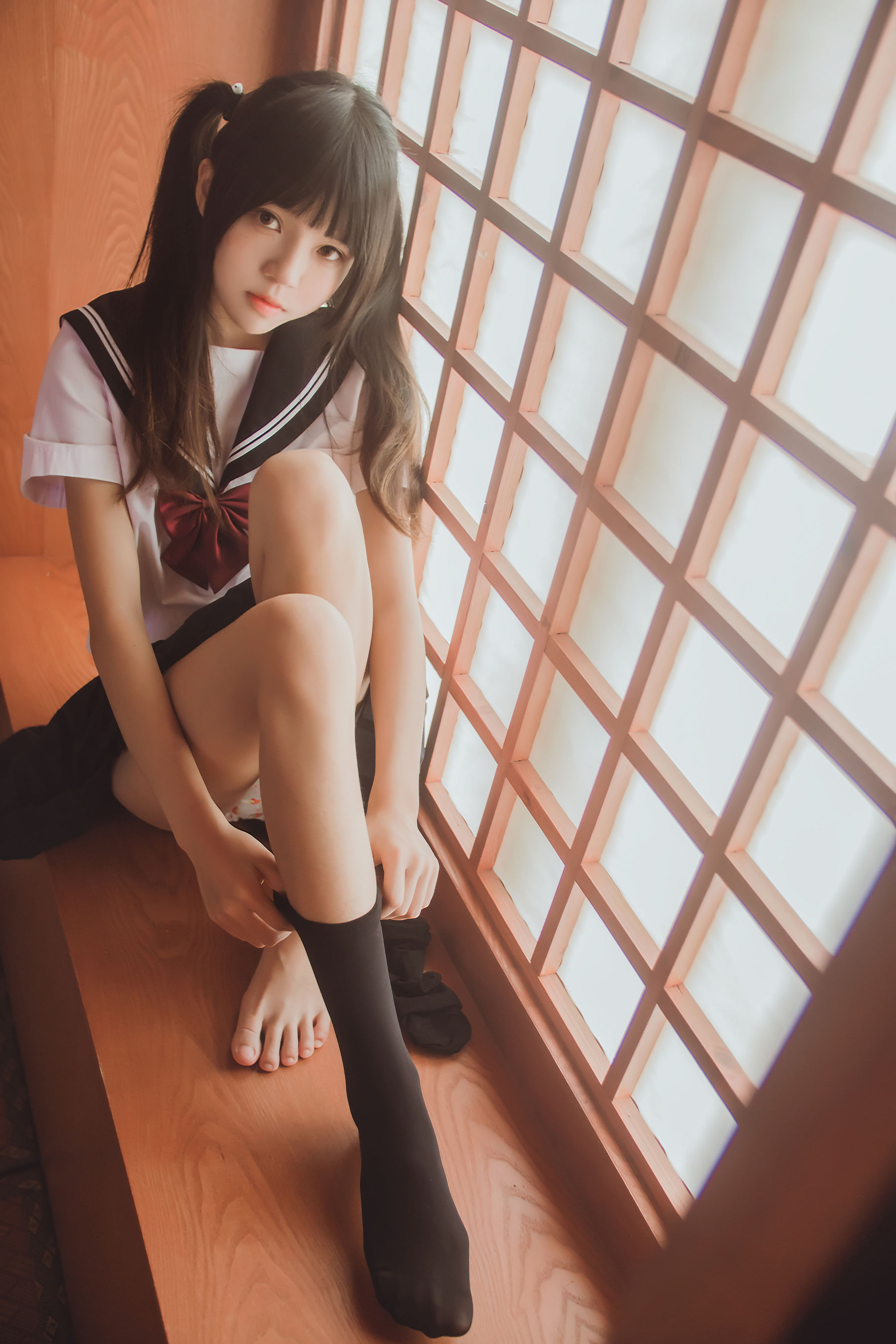 桜桃喵《小背心换水手服》