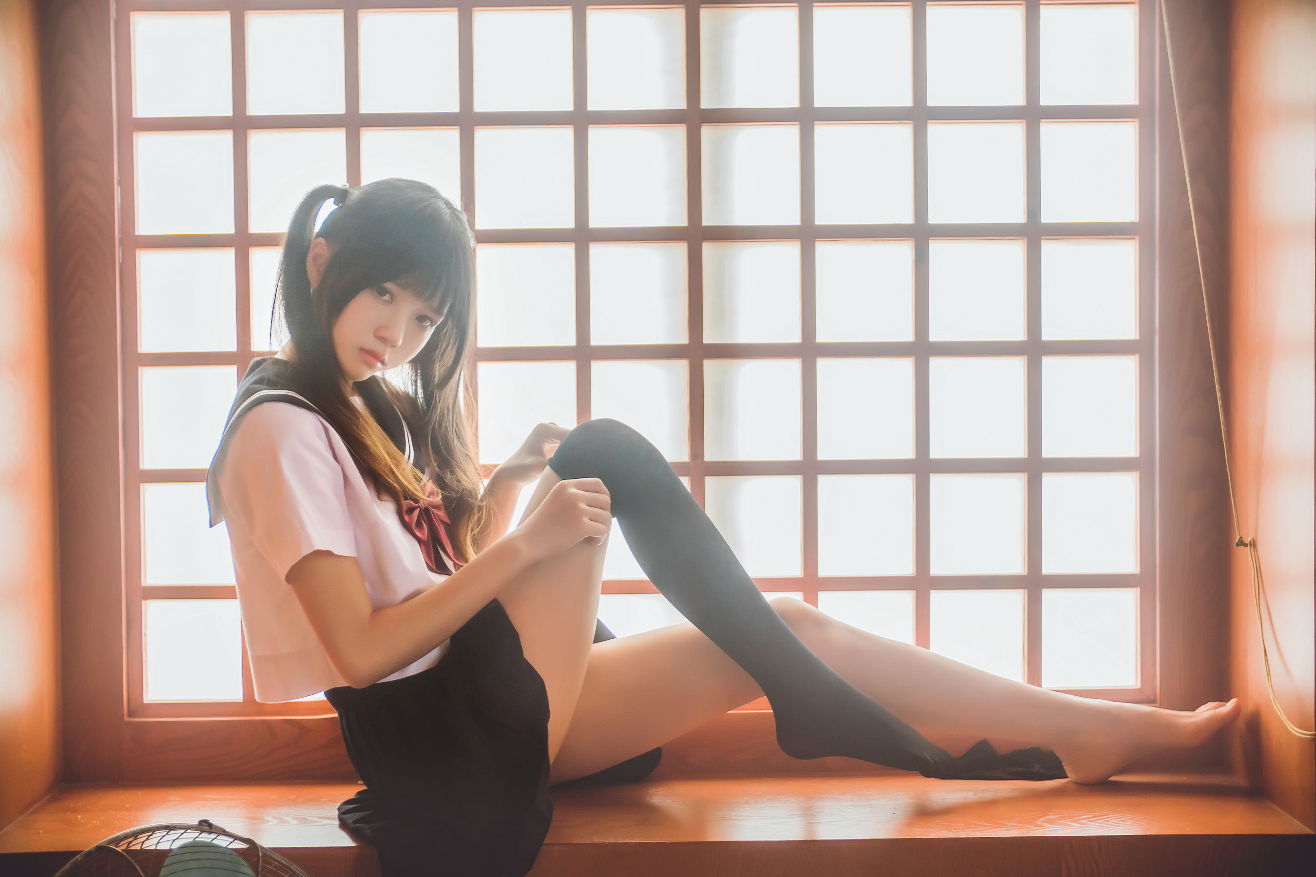 桜桃喵《小背心换水手服》