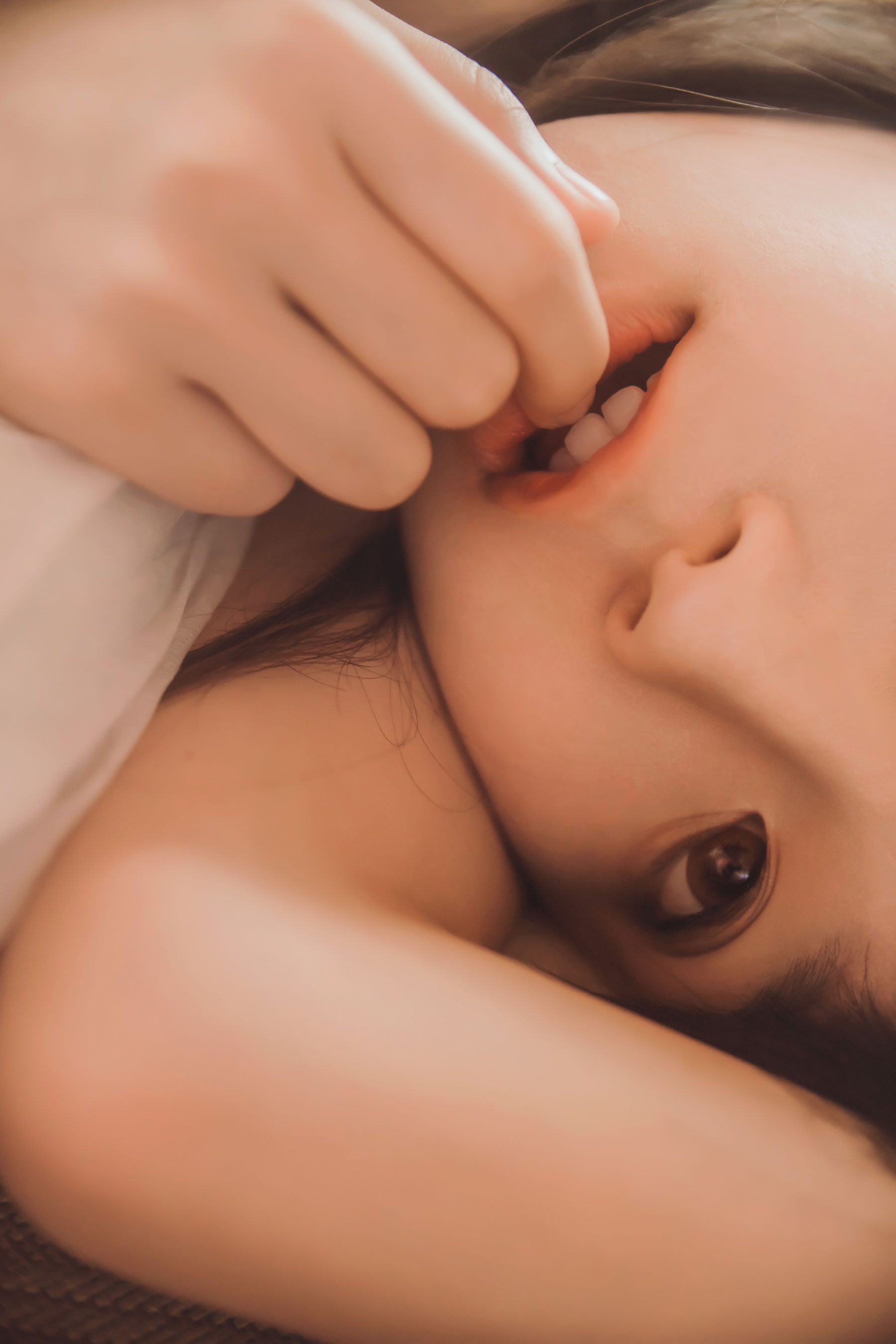 桜桃喵《小背心换水手服》