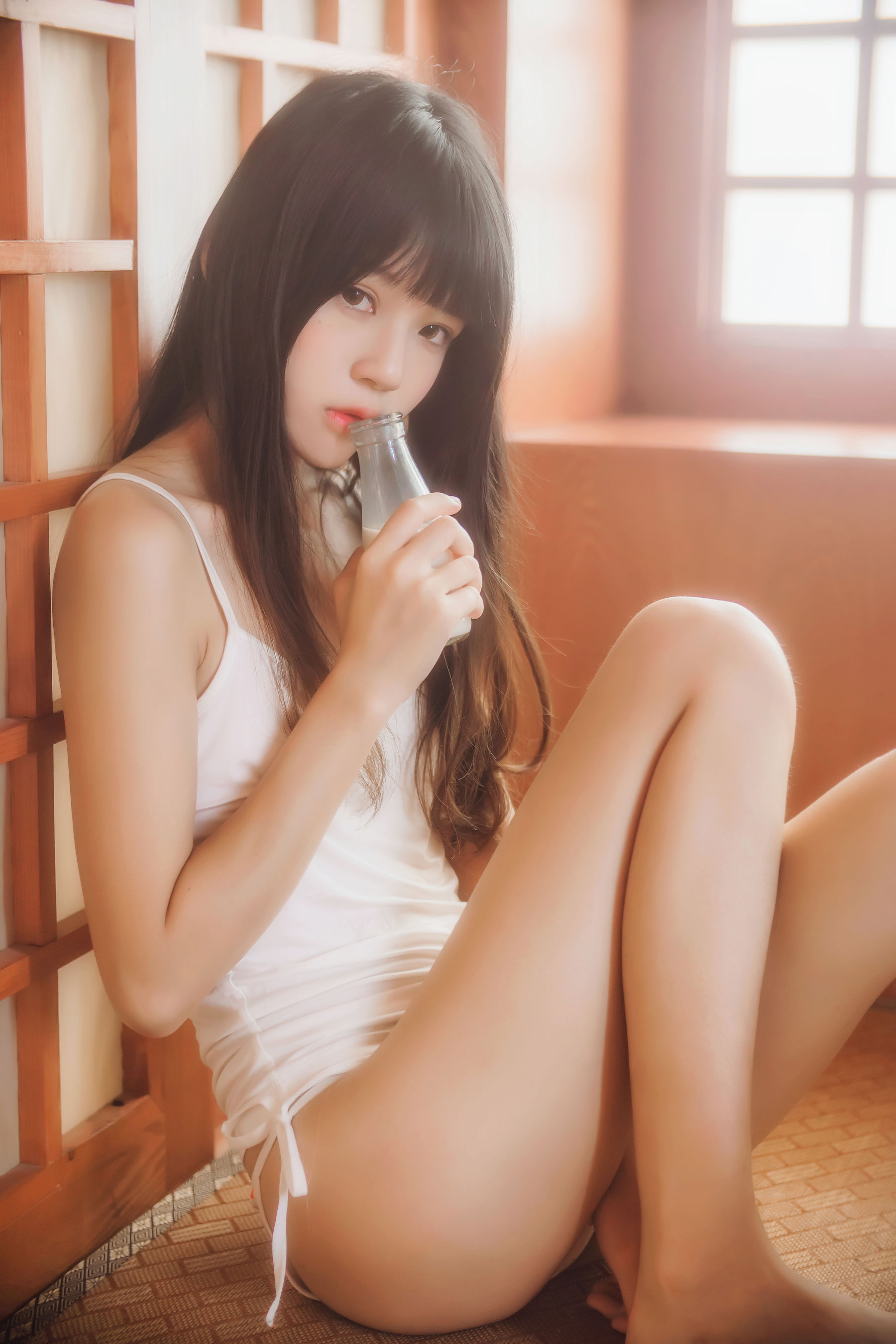 桜桃喵《小背心换水手服》