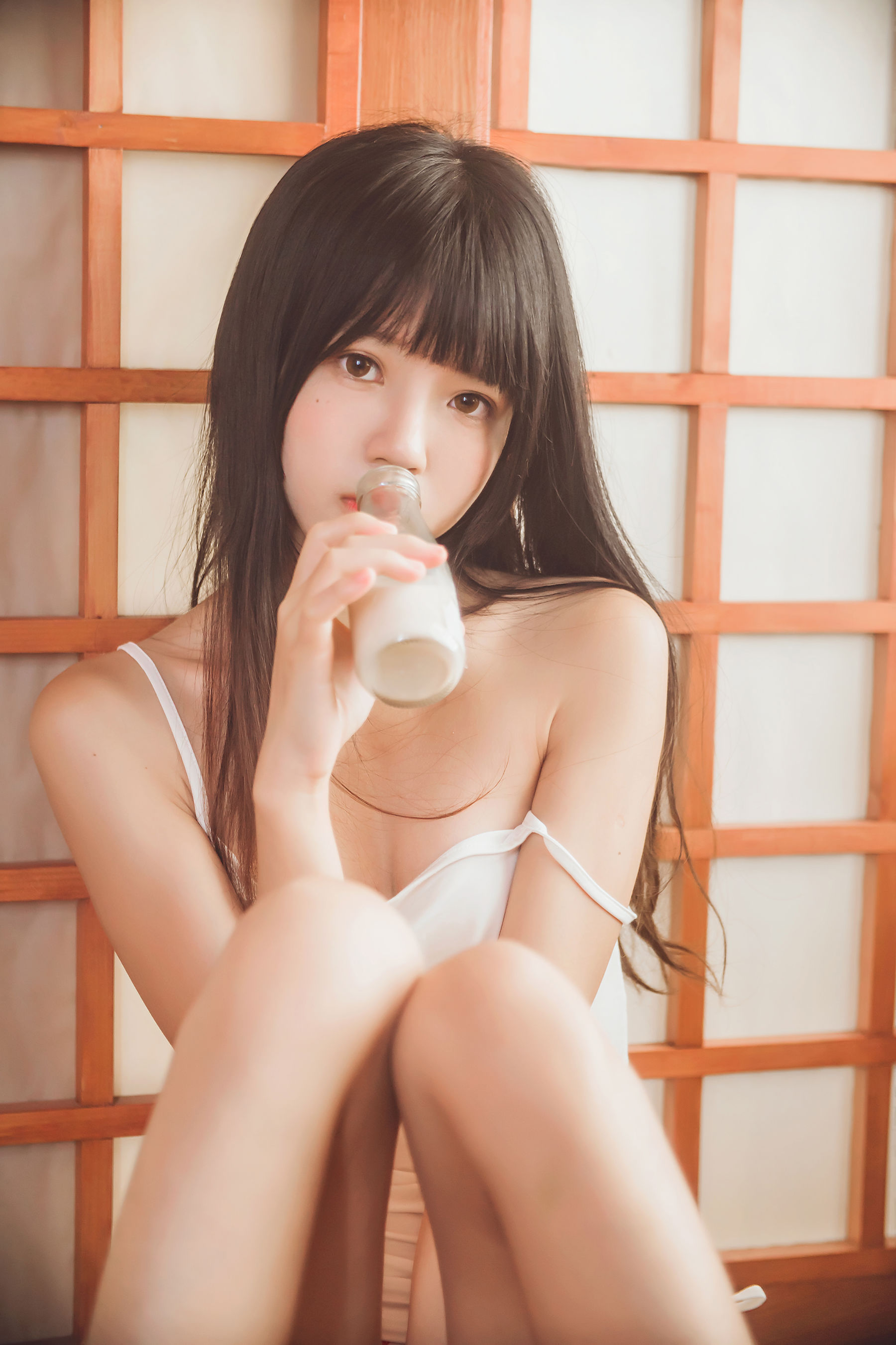 桜桃喵《小背心换水手服》
