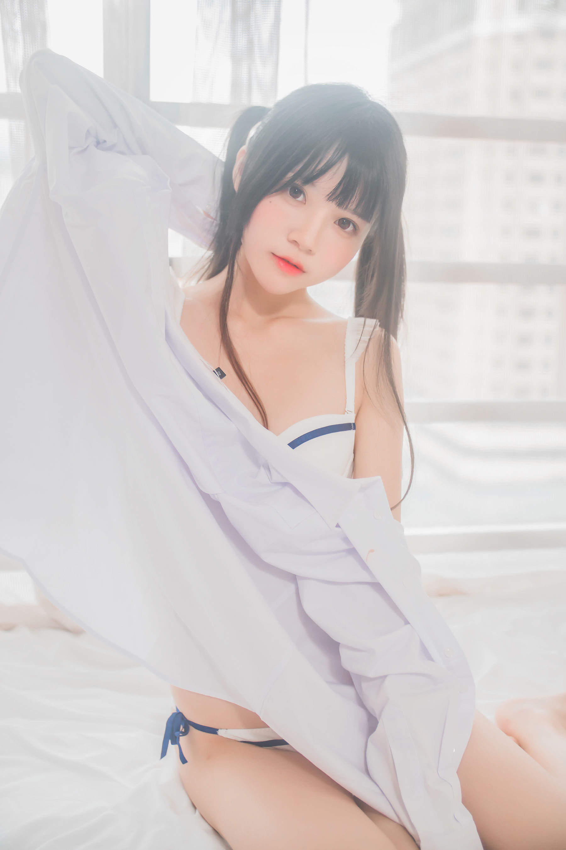 桜桃喵 《白衬衫双马尾》