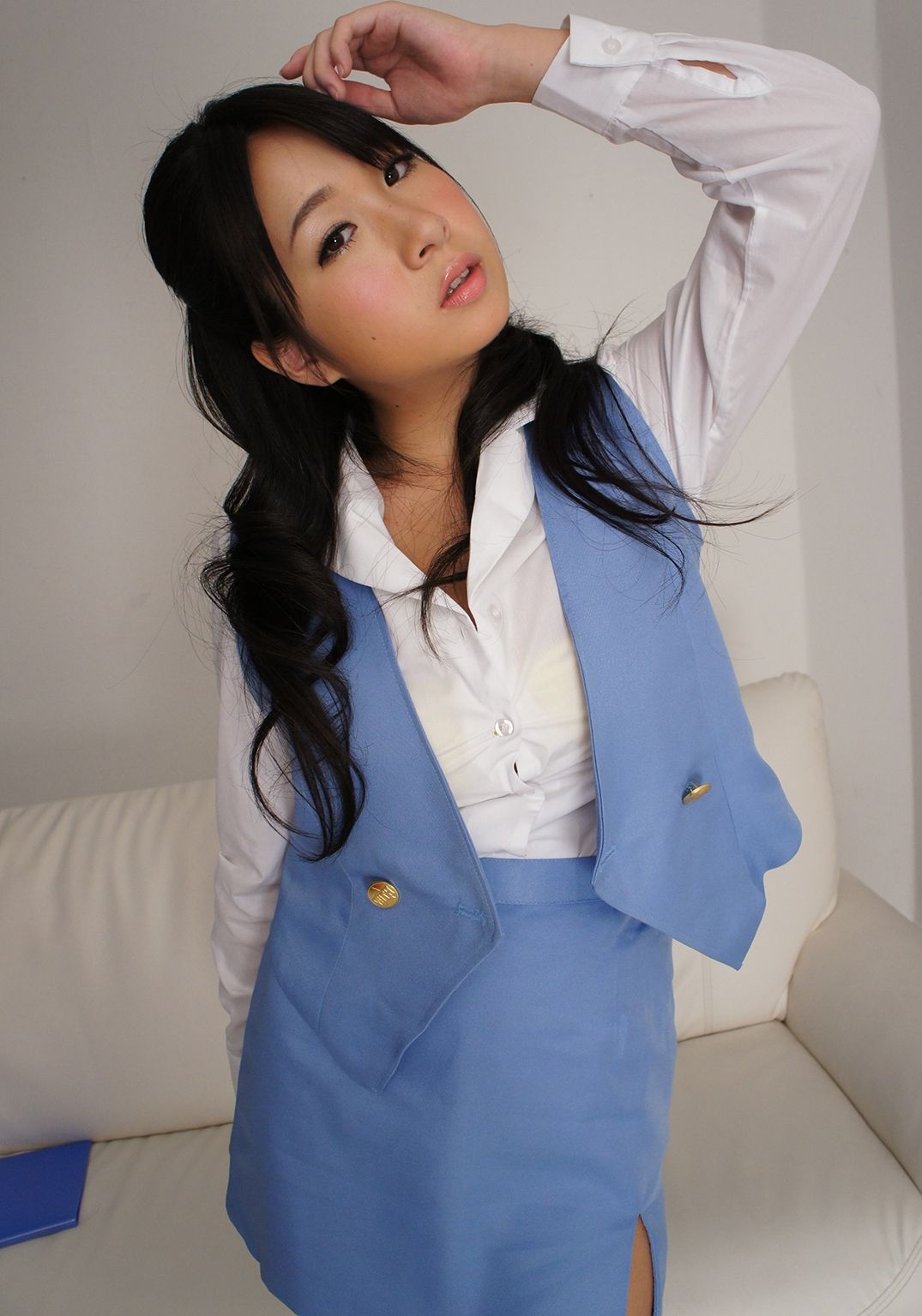 桐山瑠衣&さとう遥希&佐山愛《巨乳OLと秘密の残業》