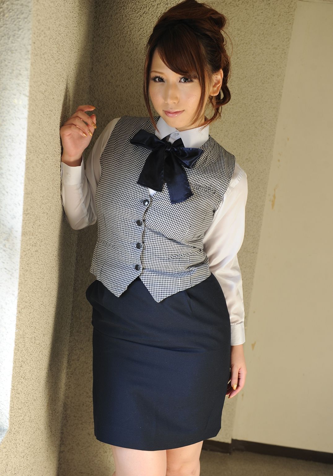桐山瑠衣&さとう遥希&佐山愛《巨乳OLと秘密の残業》