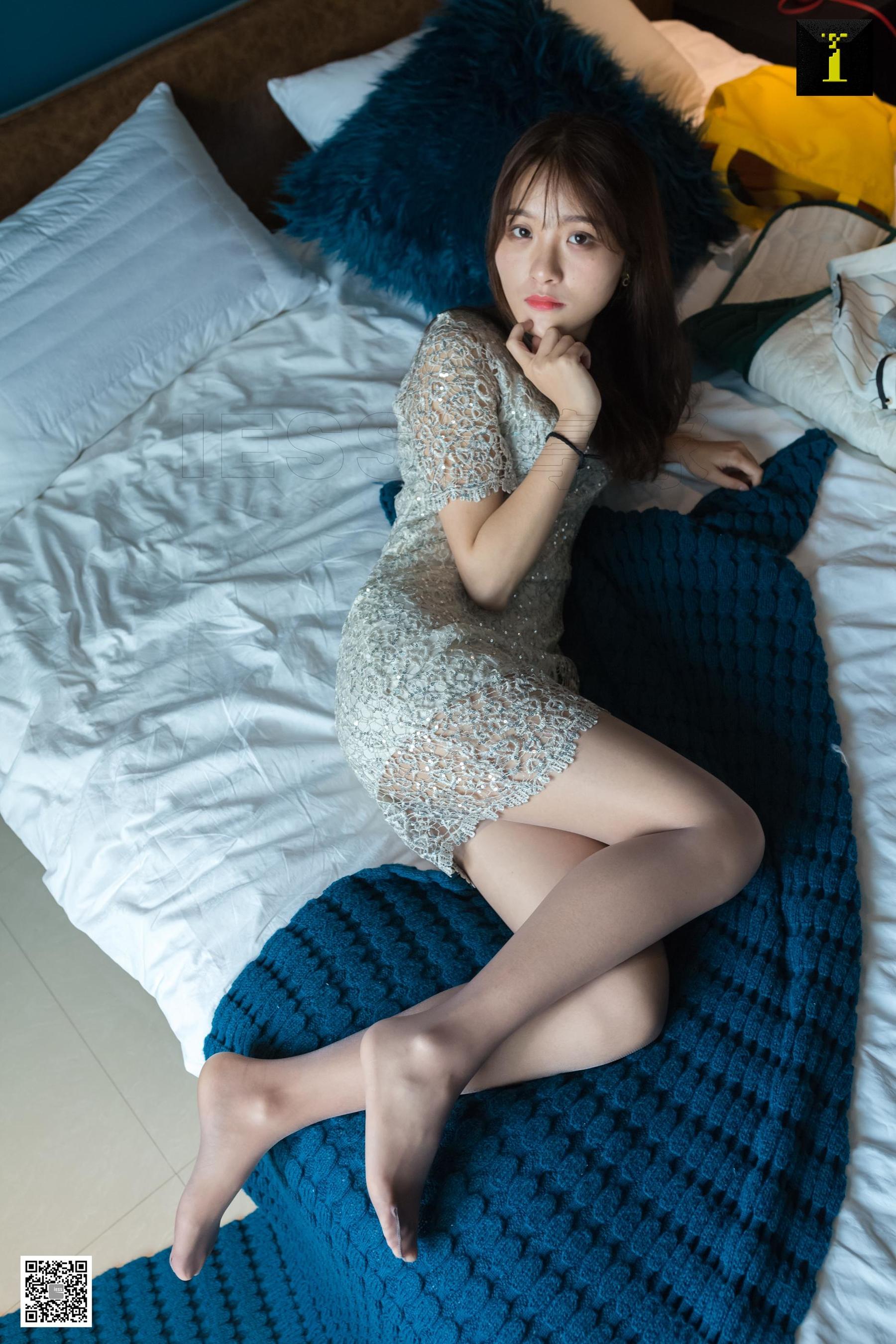 [异思趣向IESS] 模特：婉萍《婉萍的迷离眼神》