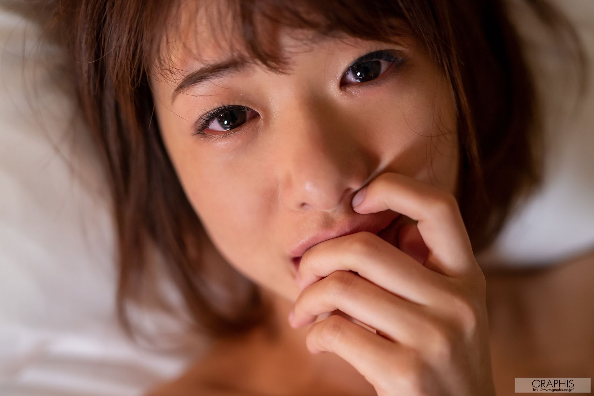 [Graphis] 橋本ありな&竹田ゆめ&高橋しょう子&川上奈々美&鈴村あいり&愛音まりあ&桜空もも&三上悠亜&春咲りょう Special Gravure『 Rainy Special 2019! 』