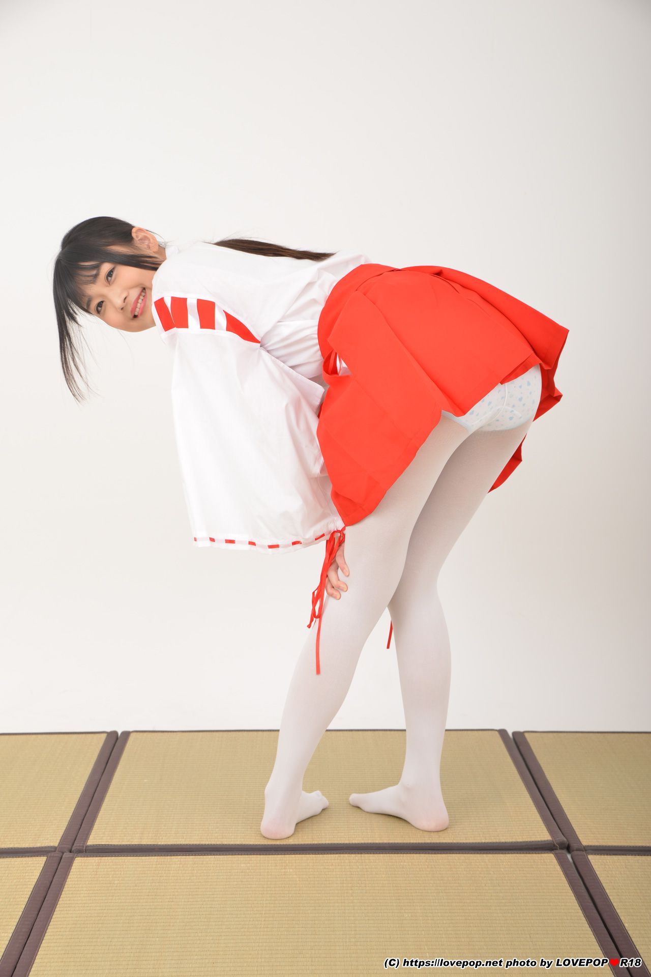 [LOVEPOP] Suzu Yamai 山井すず Photoset 06