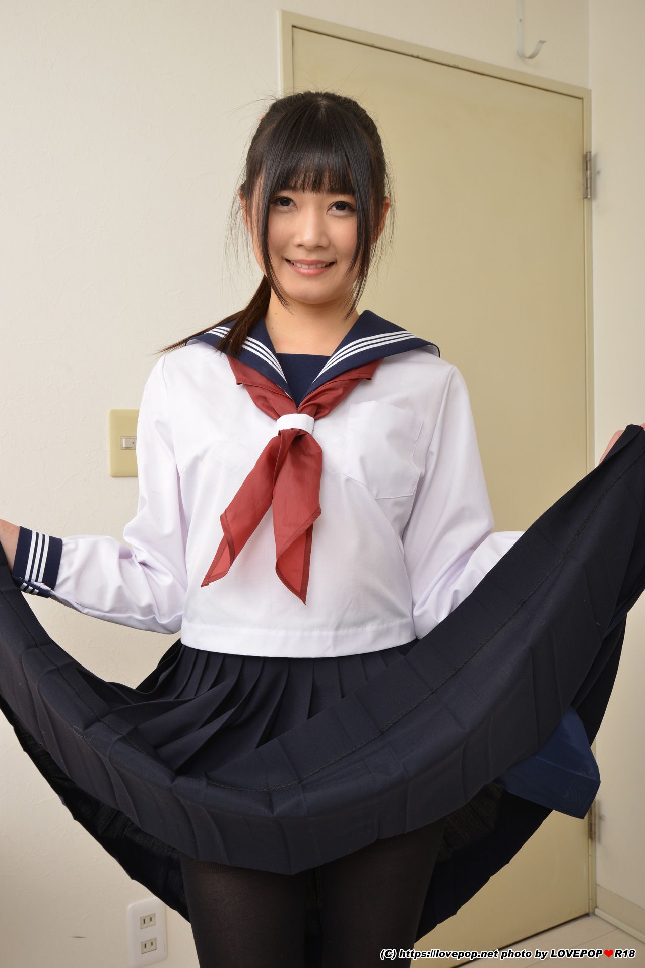 [LOVEPOP] Suzu Yamai 山井すず Photoset 08