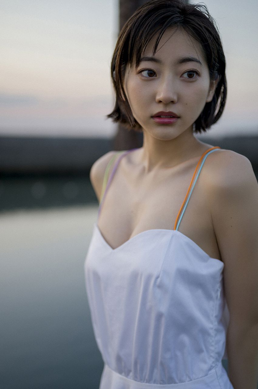 [WPB-net] Rena Takeda 武田玲奈 スヘ?シャル写真集「オトナの抜け感」