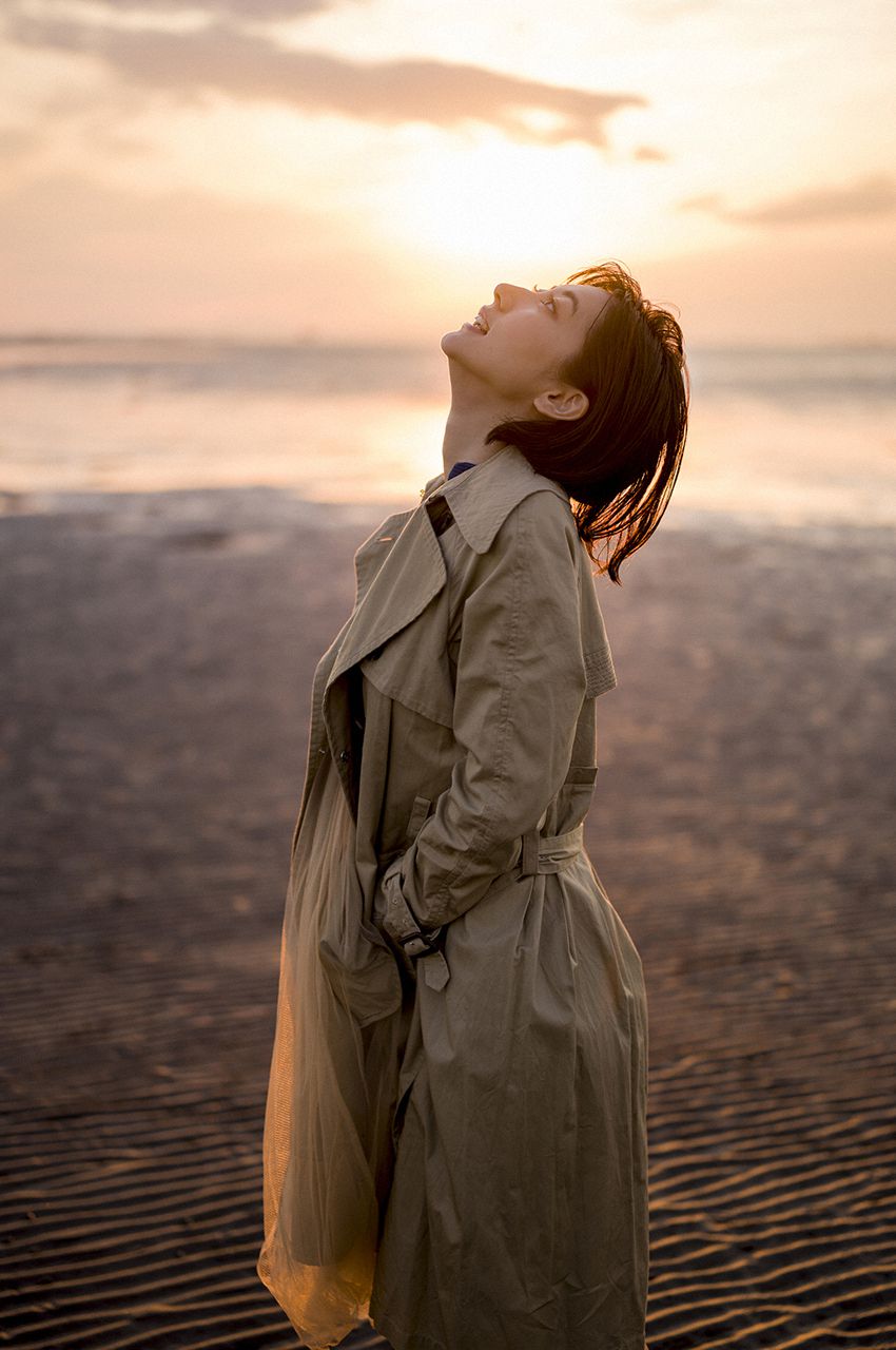[WPB-net] Rena Takeda 武田玲奈 スヘ?シャル写真集「オトナの抜け感」