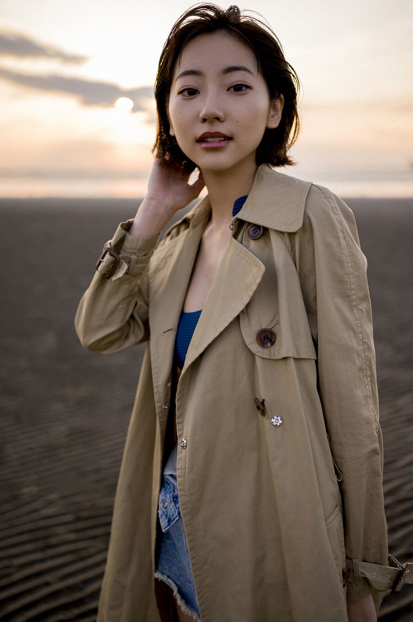 [WPB-net] Rena Takeda 武田玲奈 スヘ?シャル写真集「オトナの抜け感」