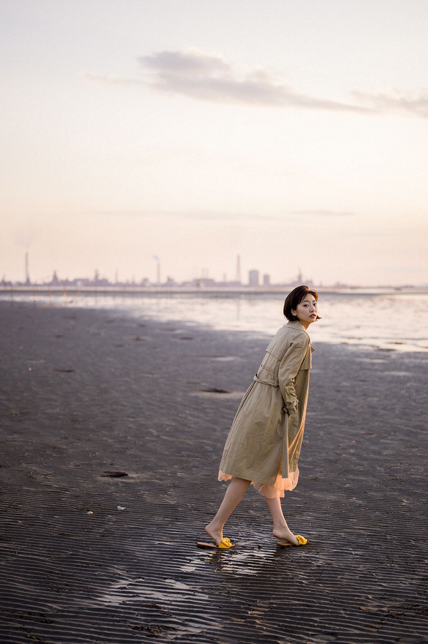 [WPB-net] Rena Takeda 武田玲奈 スヘ?シャル写真集「オトナの抜け感」