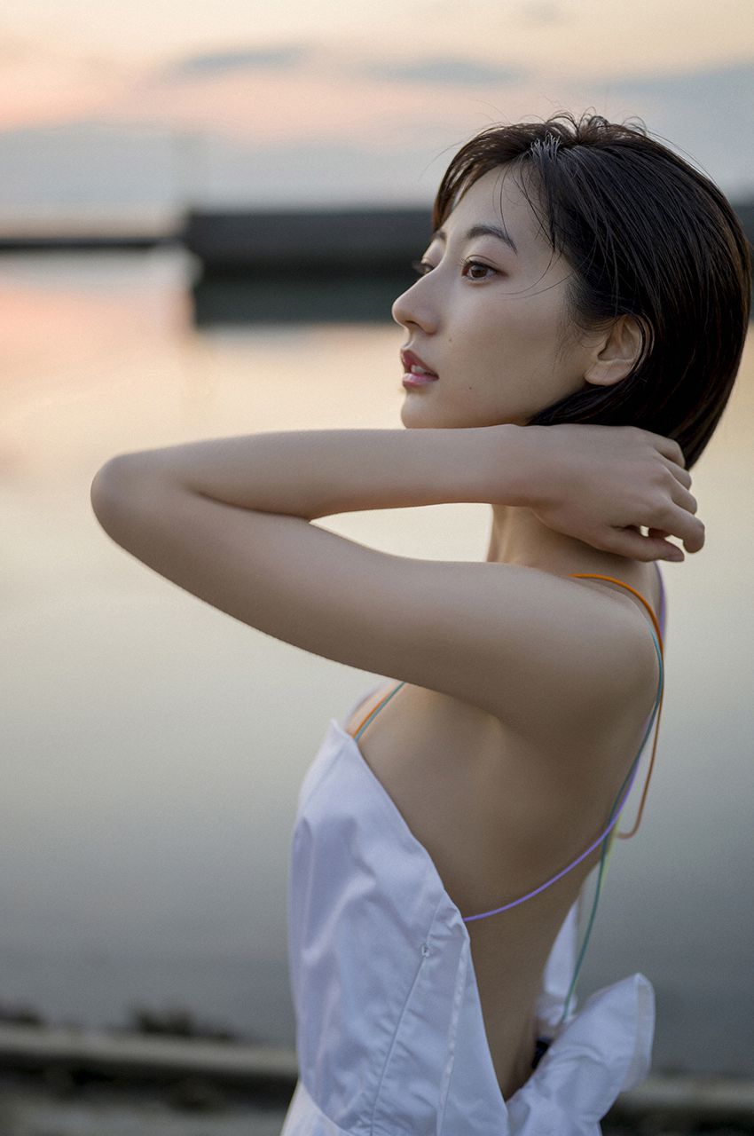 [WPB-net] Rena Takeda 武田玲奈 スヘ?シャル写真集「オトナの抜け感」