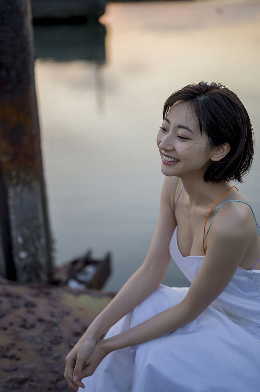 [WPB-net] Rena Takeda 武田玲奈 スヘ?シャル写真集「オトナの抜け感」