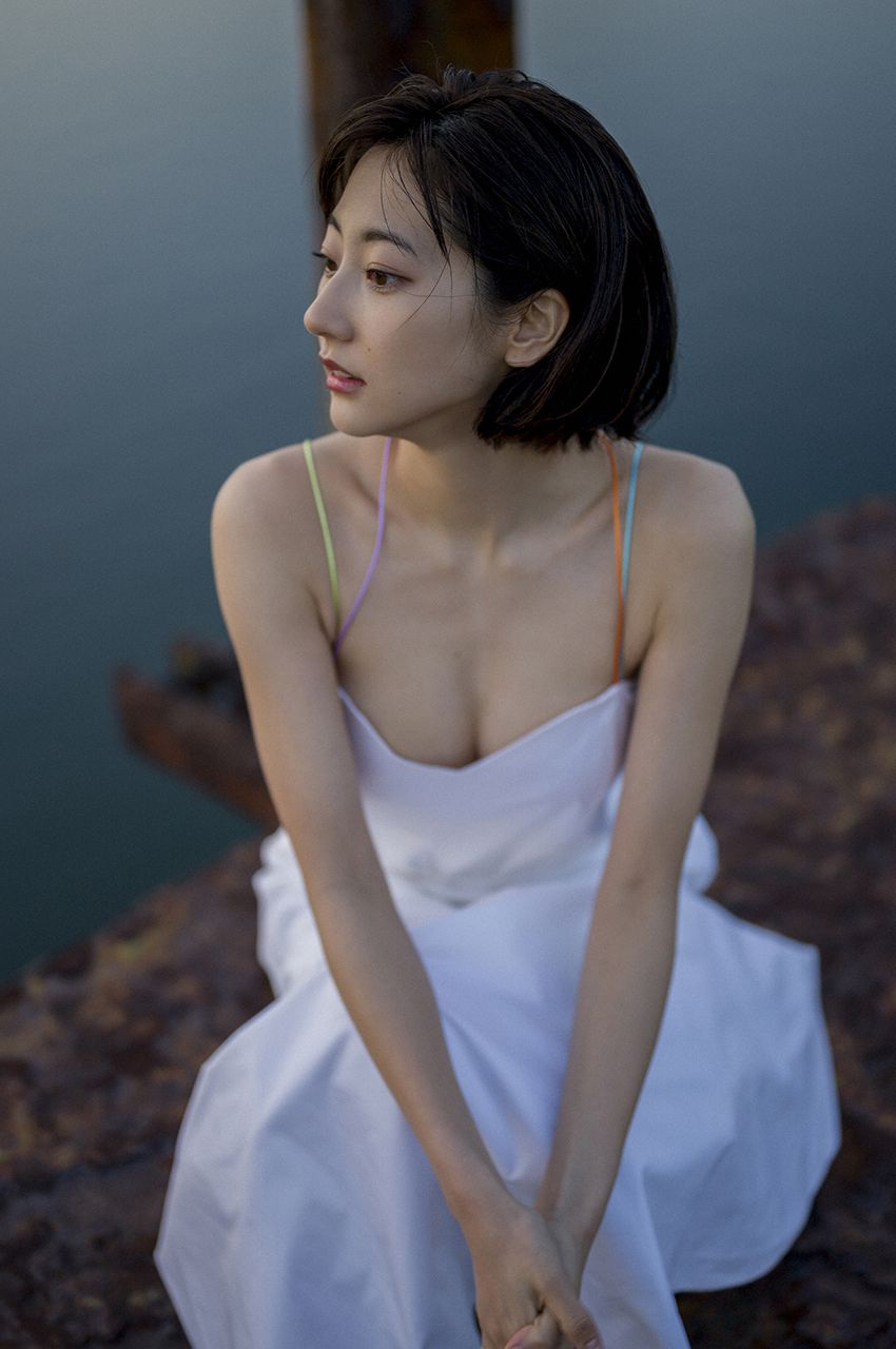 [WPB-net] Rena Takeda 武田玲奈 スヘ?シャル写真集「オトナの抜け感」