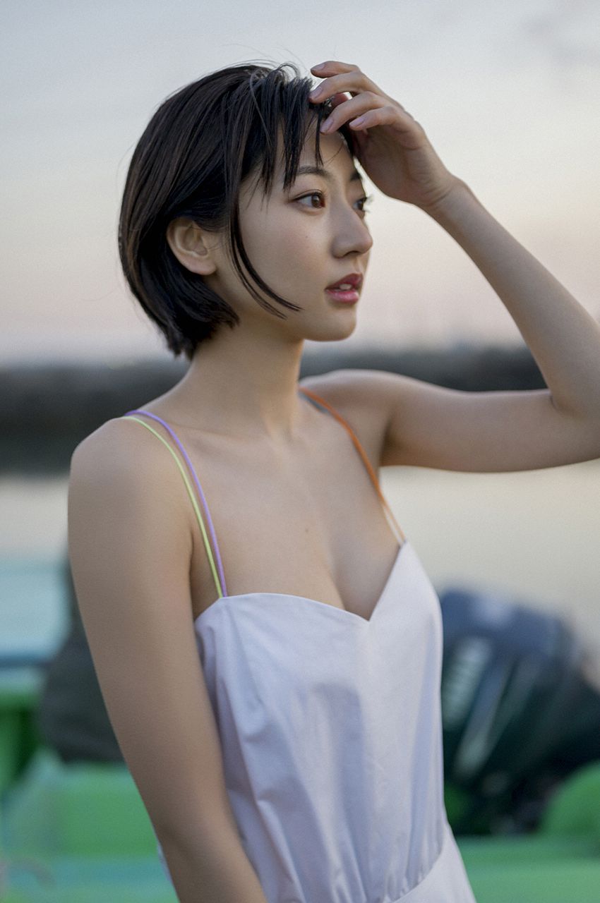 [WPB-net] Rena Takeda 武田玲奈 スヘ?シャル写真集「オトナの抜け感」