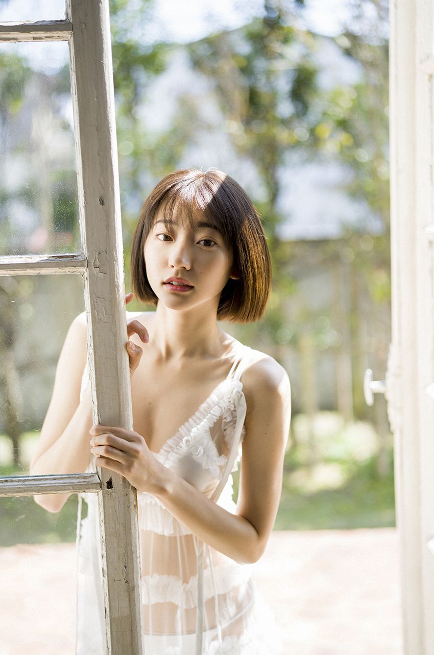 [WPB-net] Rena Takeda 武田玲奈 スヘ?シャル写真集「オトナの抜け感」