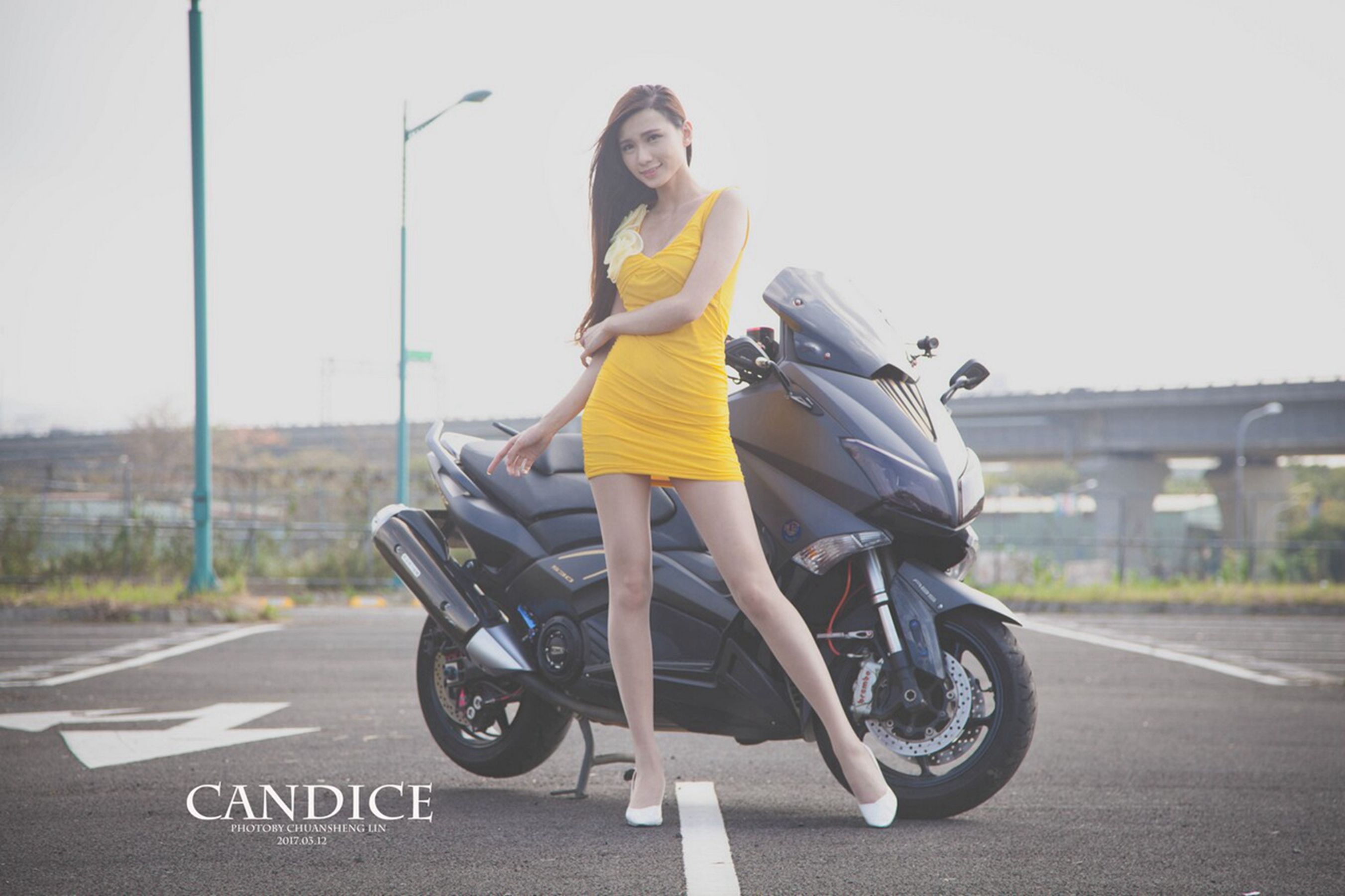 [台湾女神]  蔡译心Candice - 摩托机车时尚女郎