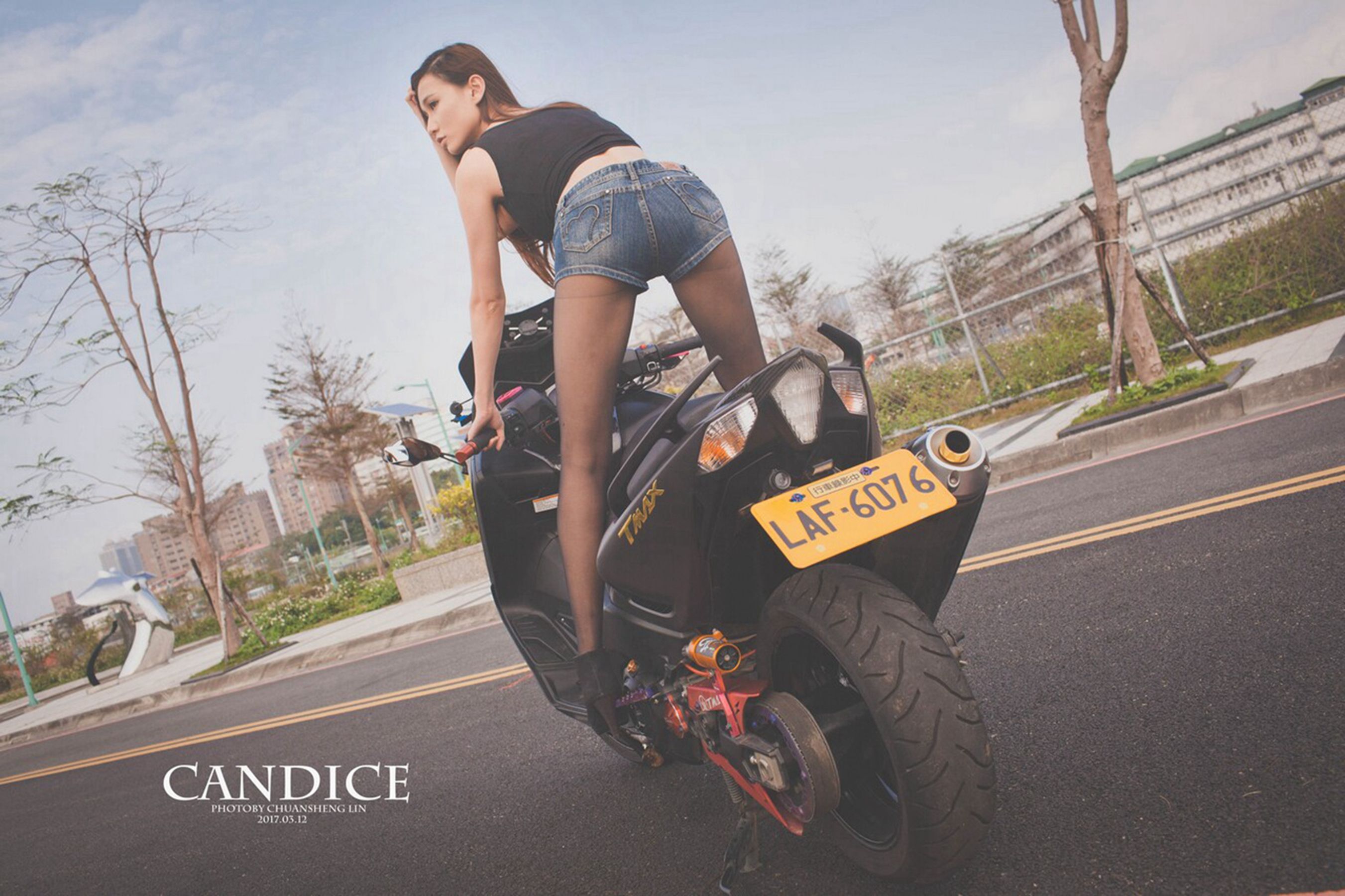 [台湾女神]  蔡译心Candice - 摩托机车时尚女郎