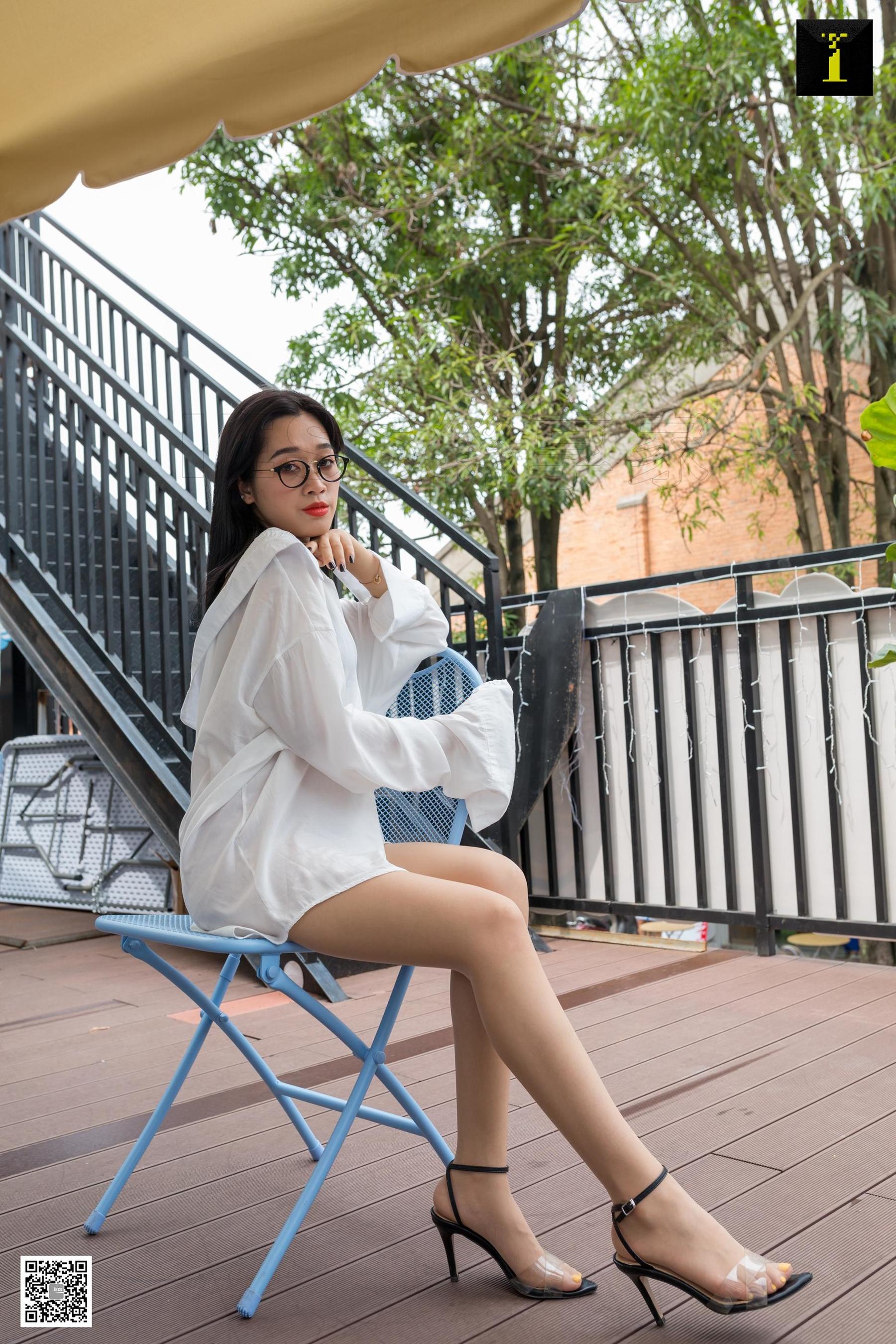 [异思趣向IESS] 模特：可乐 《男友衬衫里的温柔》