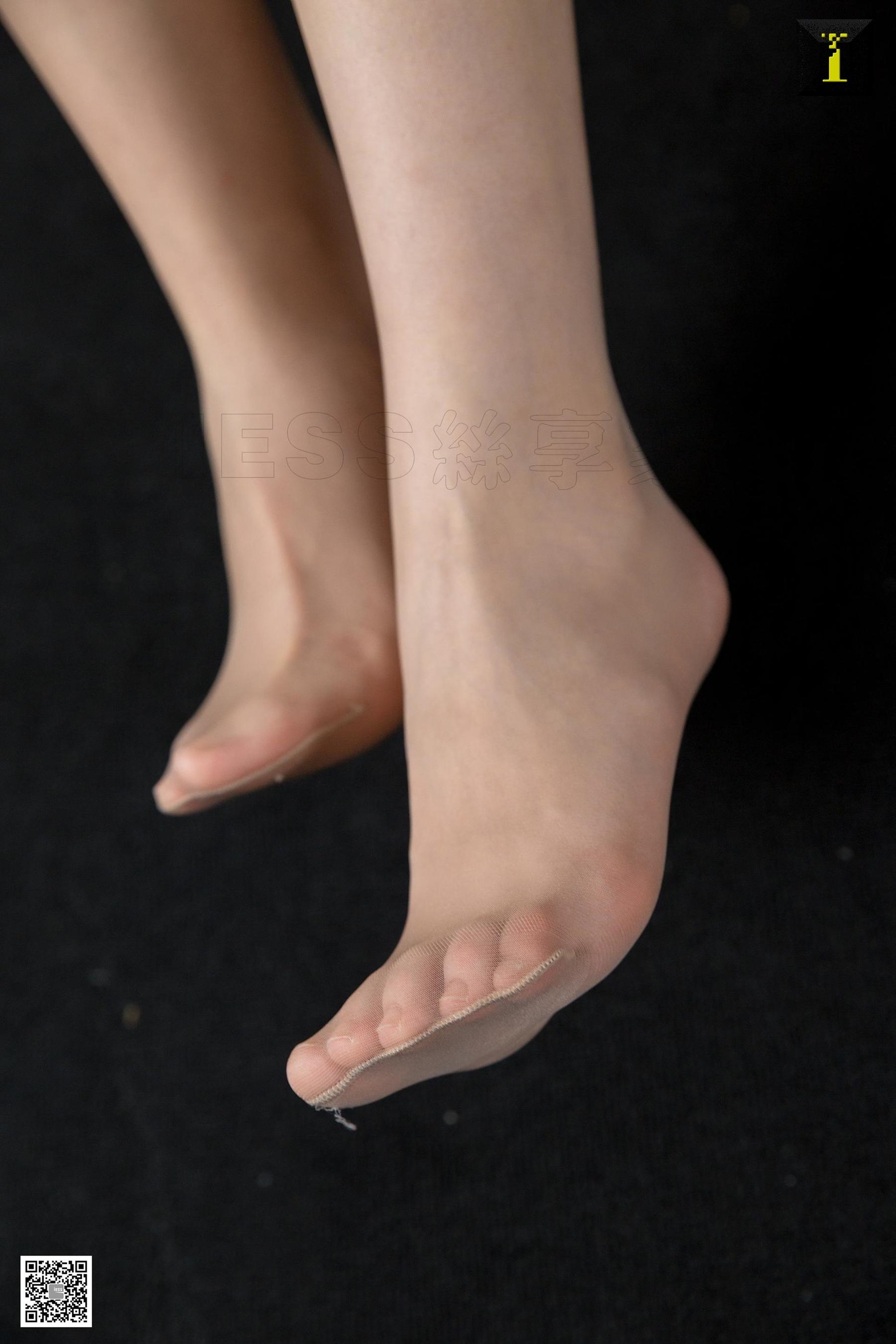 [异思趣向IESS] 模特：欲子 《欲子其实是个软妹》