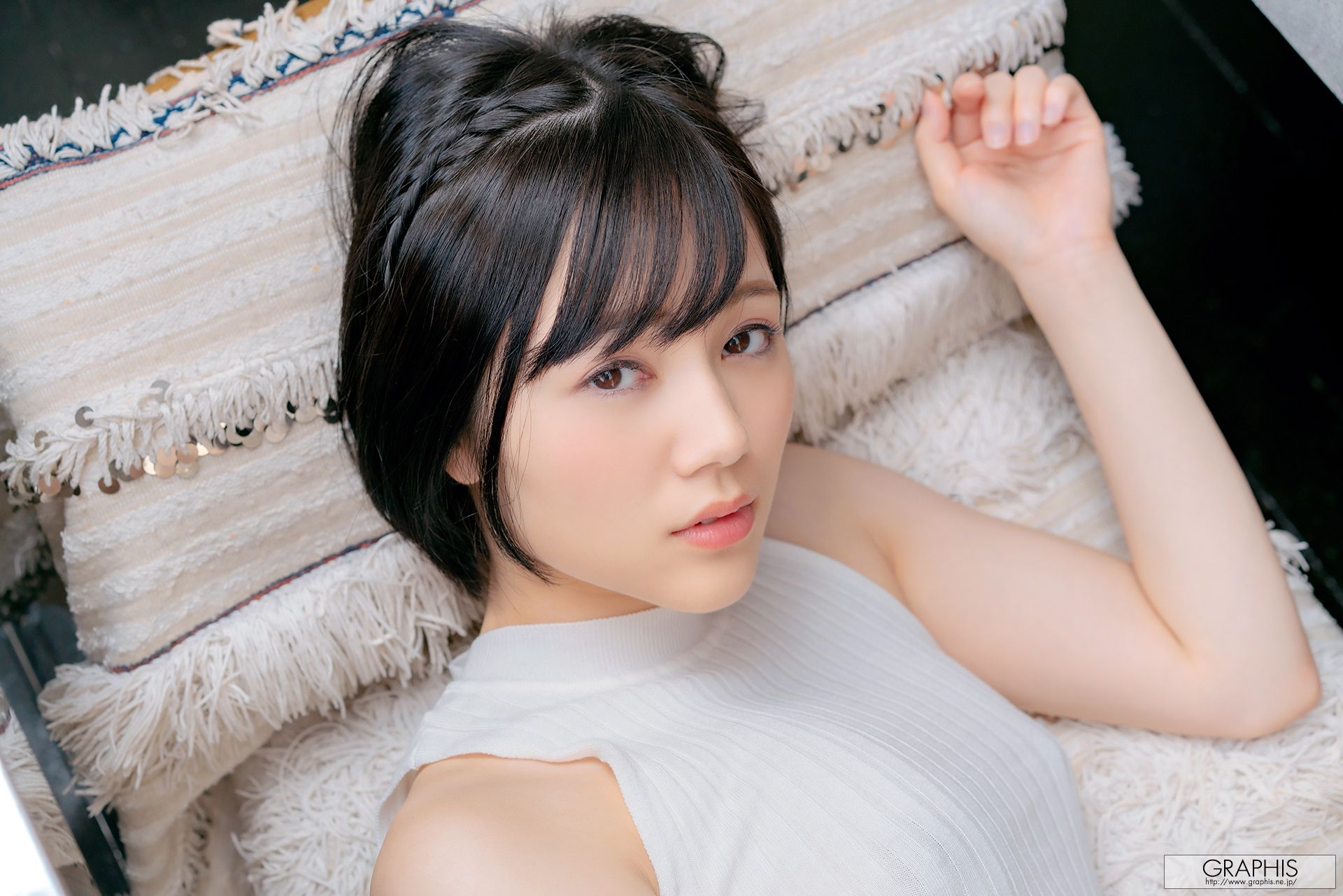 [Graphis] First Gravure 初脱ぎ娘 No.165 Remu Suzumori 涼森れむ