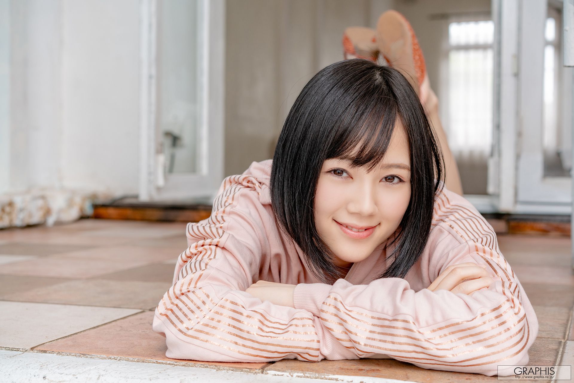 [Graphis] First Gravure 初脱ぎ娘 No.165 Remu Suzumori 涼森れむ