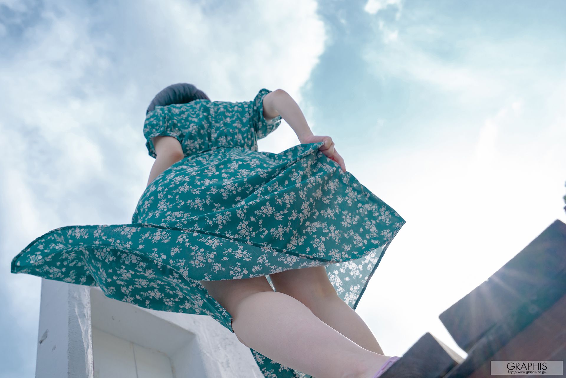 [Graphis] First Gravure 初脱ぎ娘 No.165 Remu Suzumori 涼森れむ