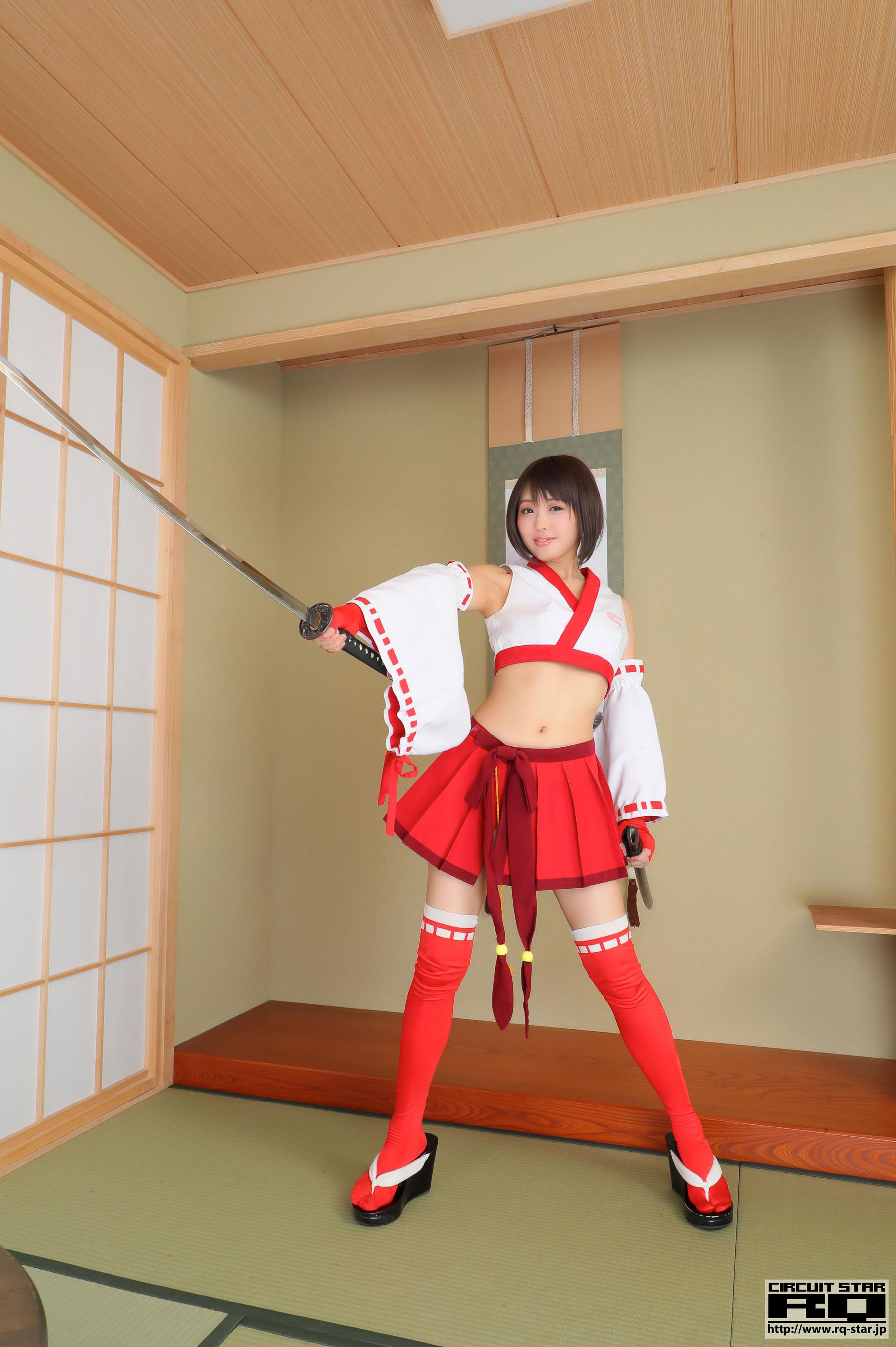 [RQ-STAR] Ahane 亜羽音 Race Queen 2