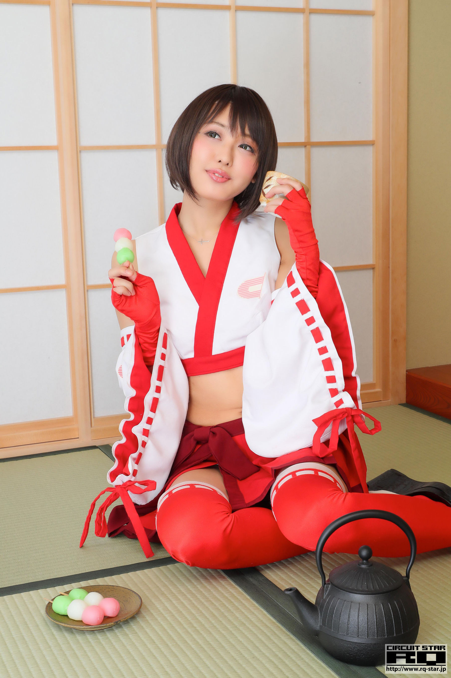 [RQ-STAR] Ahane 亜羽音 Race Queen 2