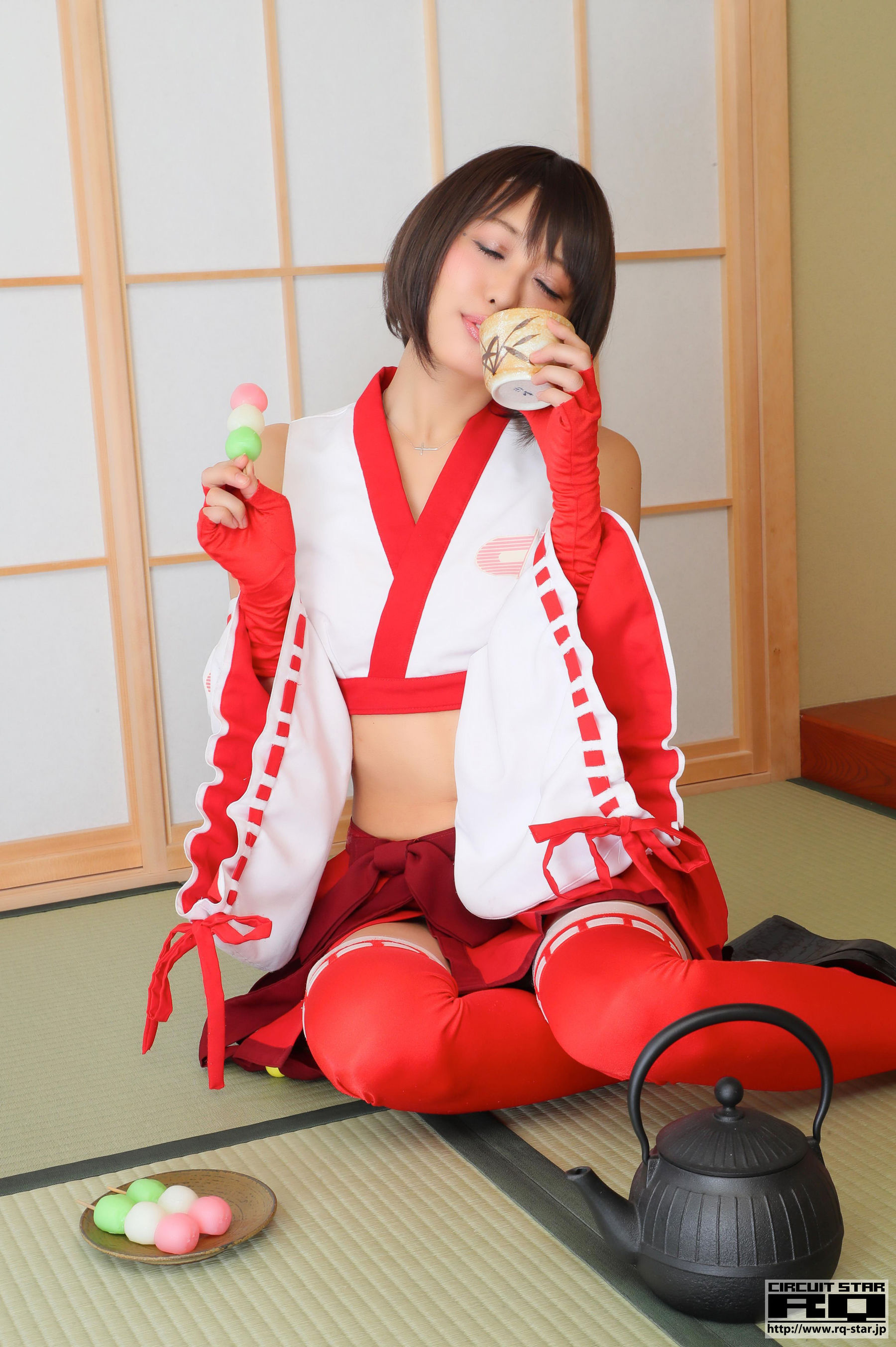 [RQ-STAR] Ahane 亜羽音 Race Queen 2