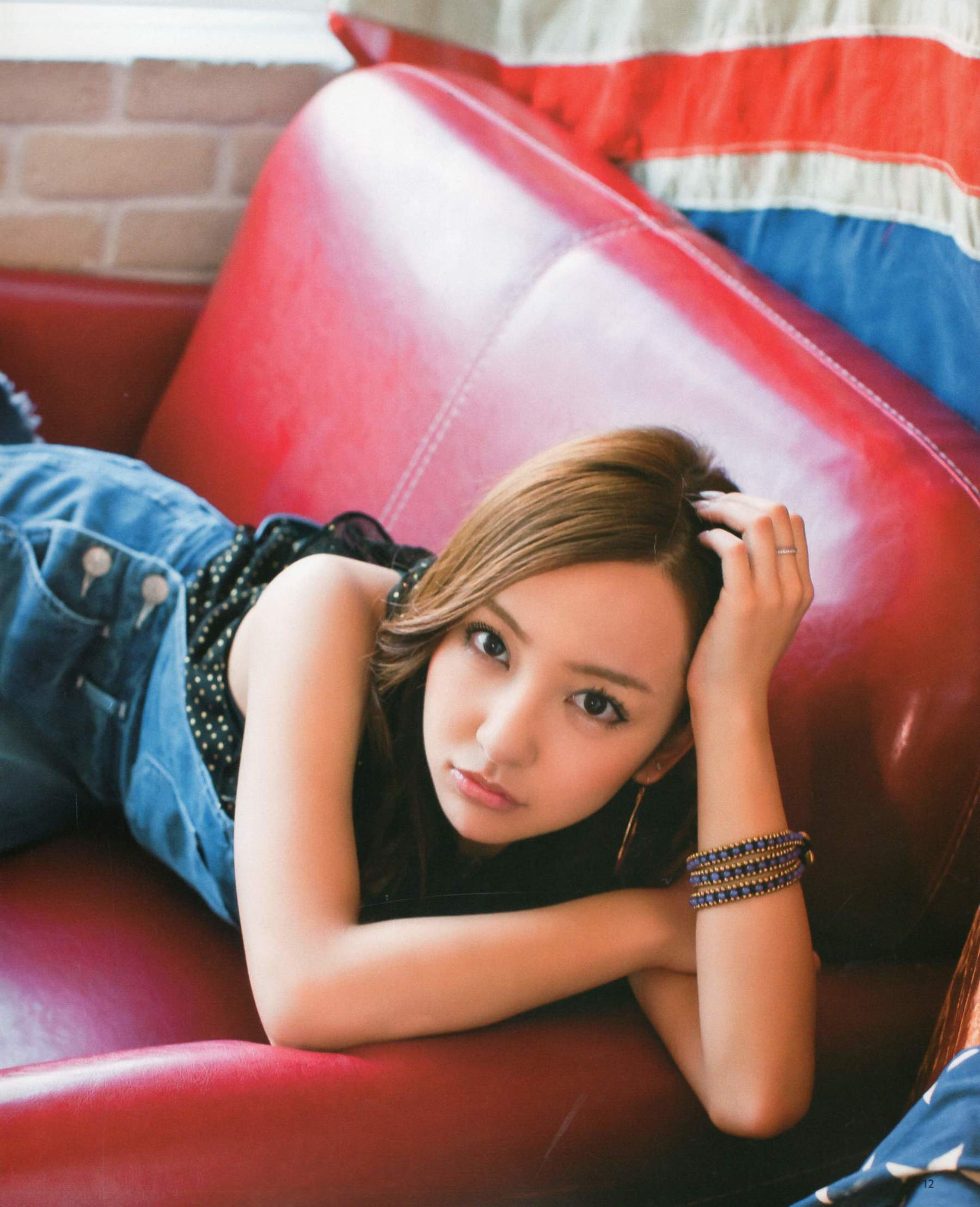 [Bomb Magazine] 2012年No.04 板野友美 松井咲子 佐藤すみれ DiVA 石原里美 中村靜香 篠崎愛 佐佐木優佳里
