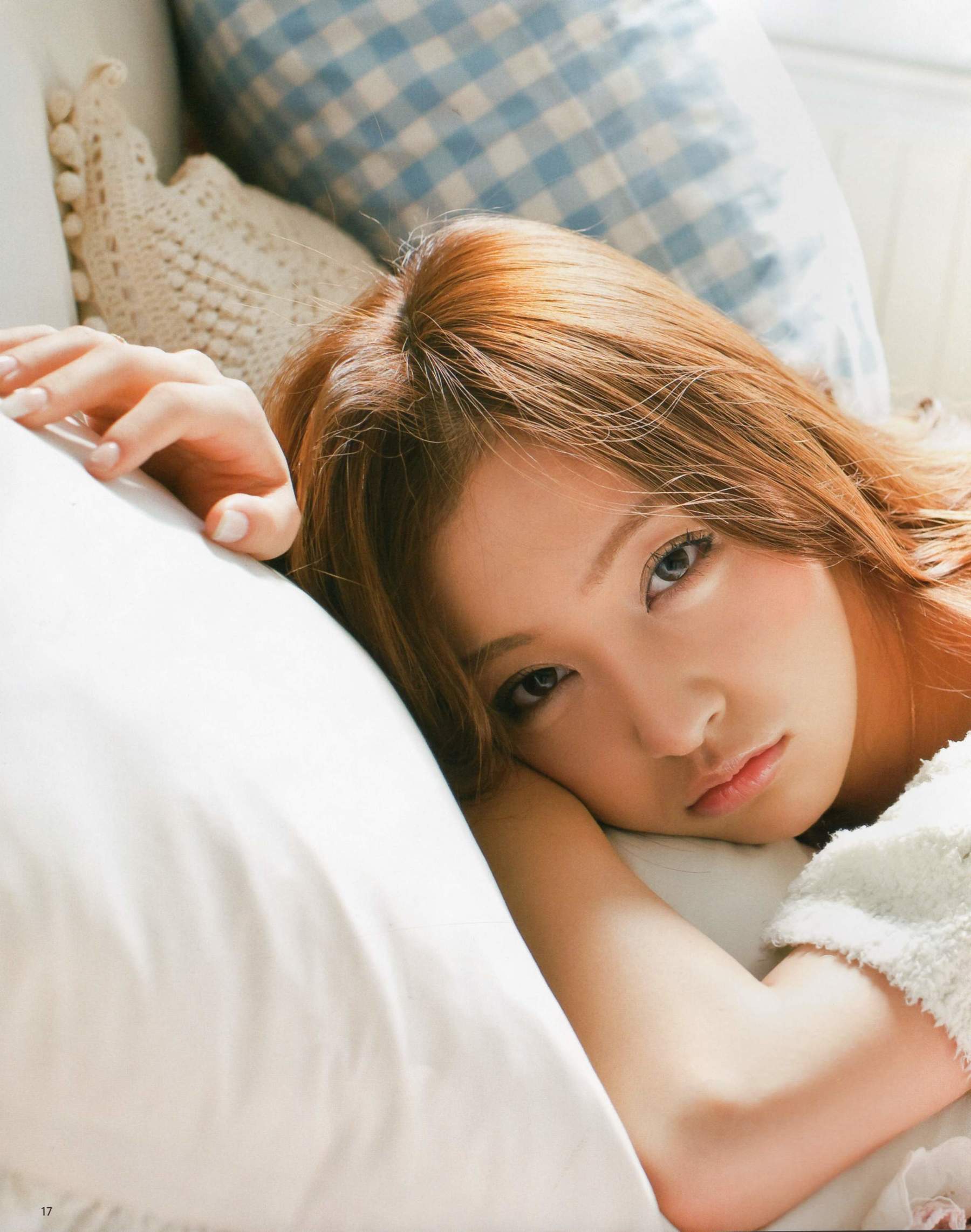 [Bomb Magazine] 2012年No.04 板野友美 松井咲子 佐藤すみれ DiVA 石原里美 中村靜香 篠崎愛 佐佐木優佳里
