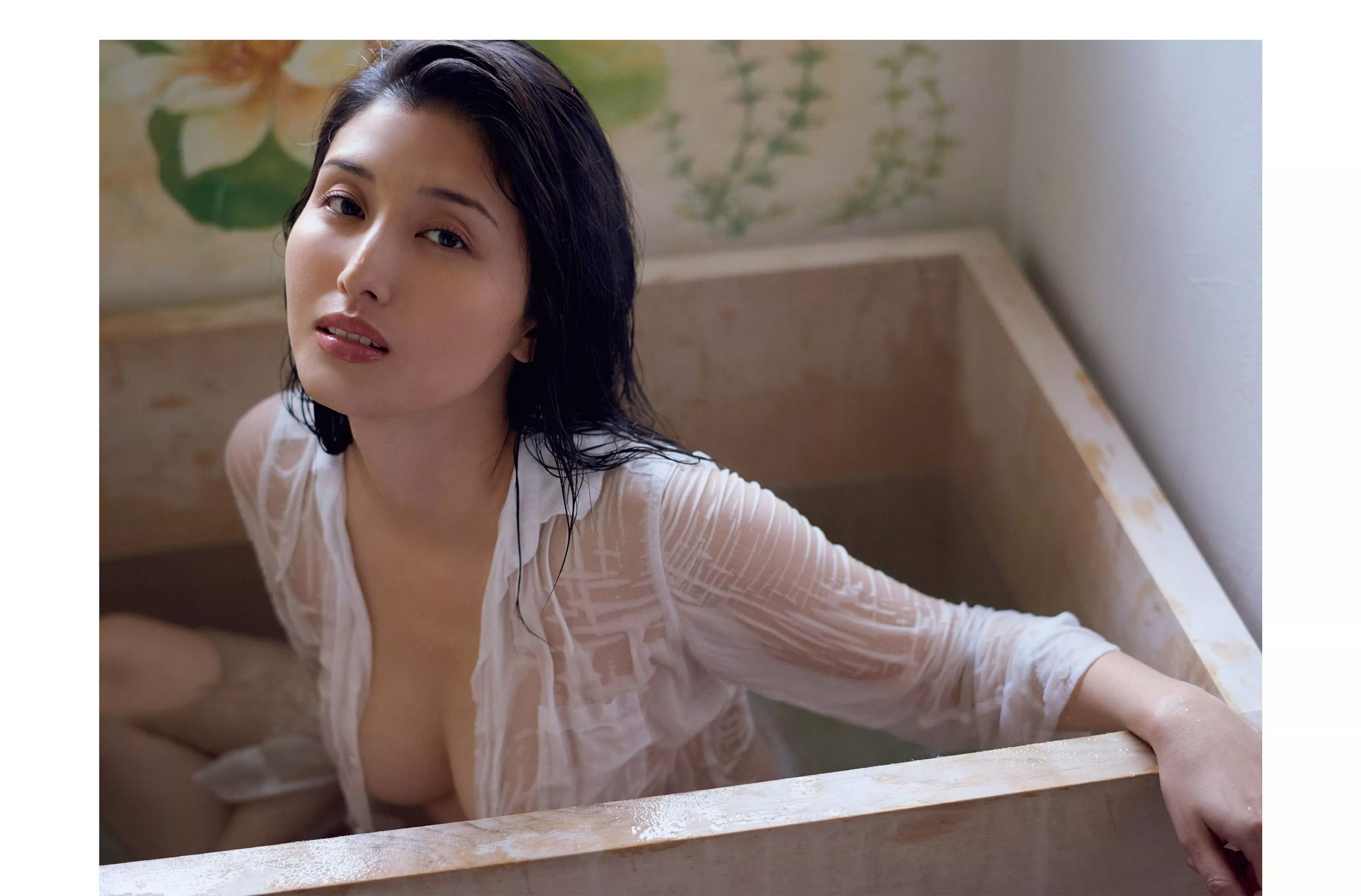 [FLASH] 2017.05.23 橋本マナミ 本郷杏奈 衛藤美彩