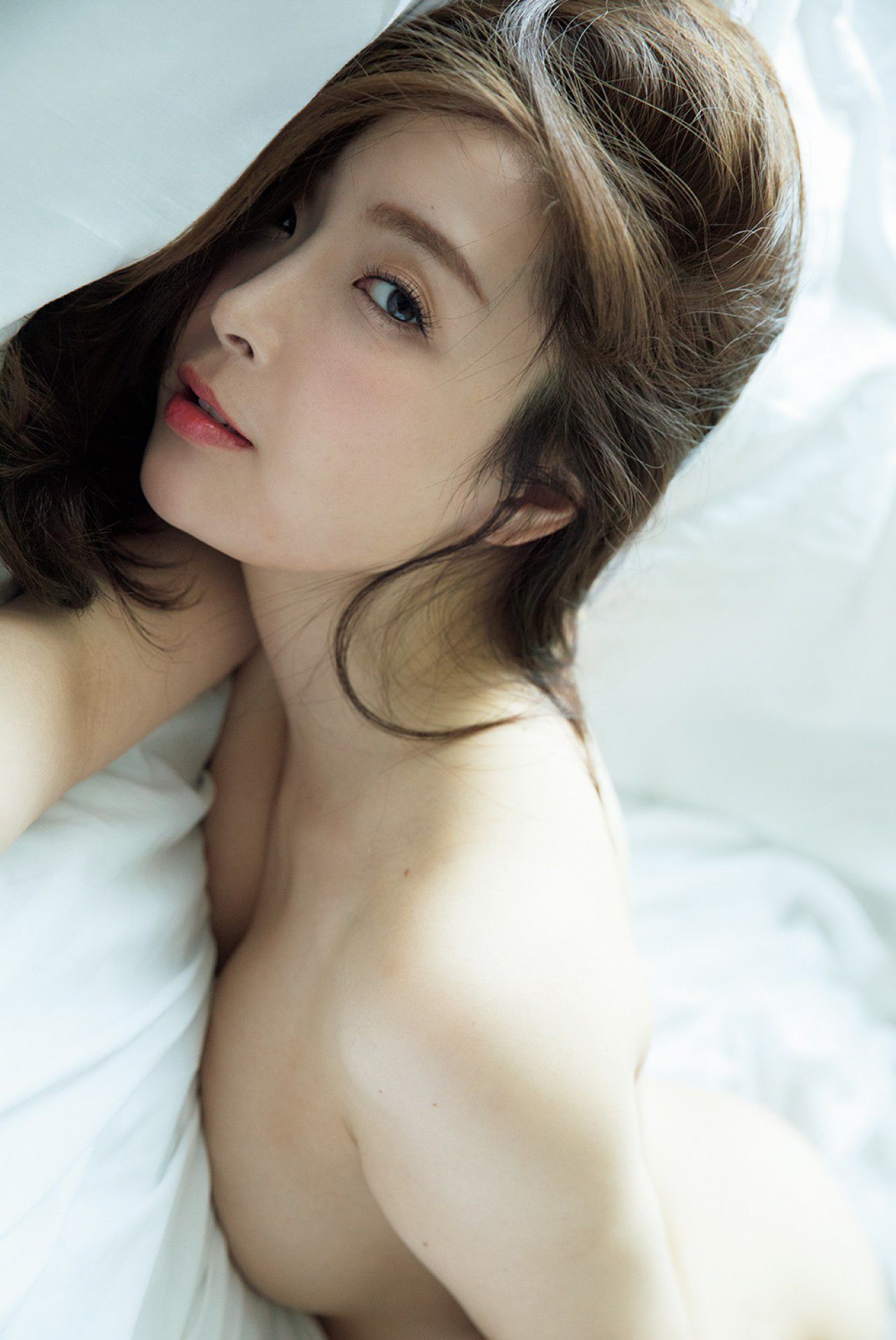 [FRIDAY] 2018.07.20 竹内渉 やらしいヒップ 限界露出を突破した初写真集