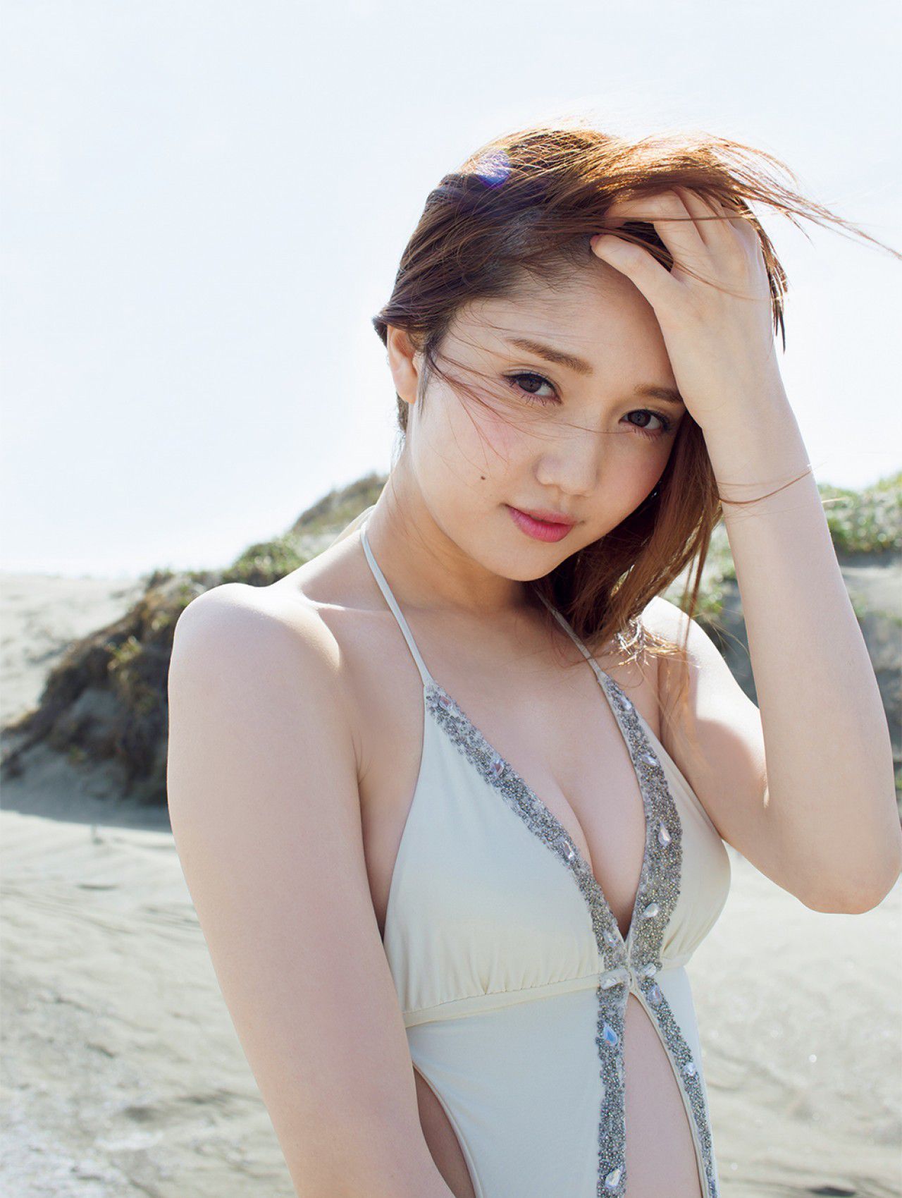 [FRIDAY] 2018.09.21 松川菜々花 人気モテ?ルと水着テ?ート キケンな二十歳の色香 (動画付き)