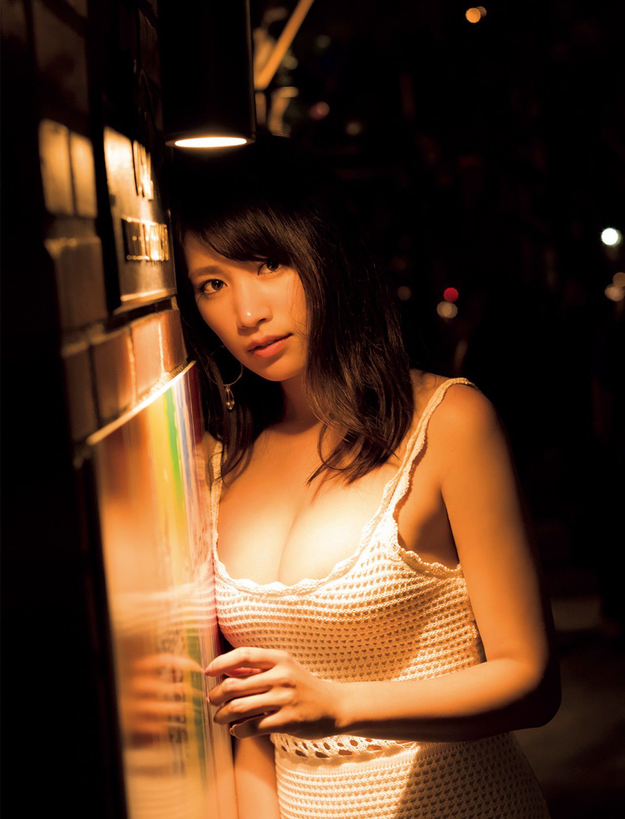 [FRIDAY] 2018.11.30 久松郁実 とっておきの秘蔵SEXY+憧れの女神と密室でふたりきり