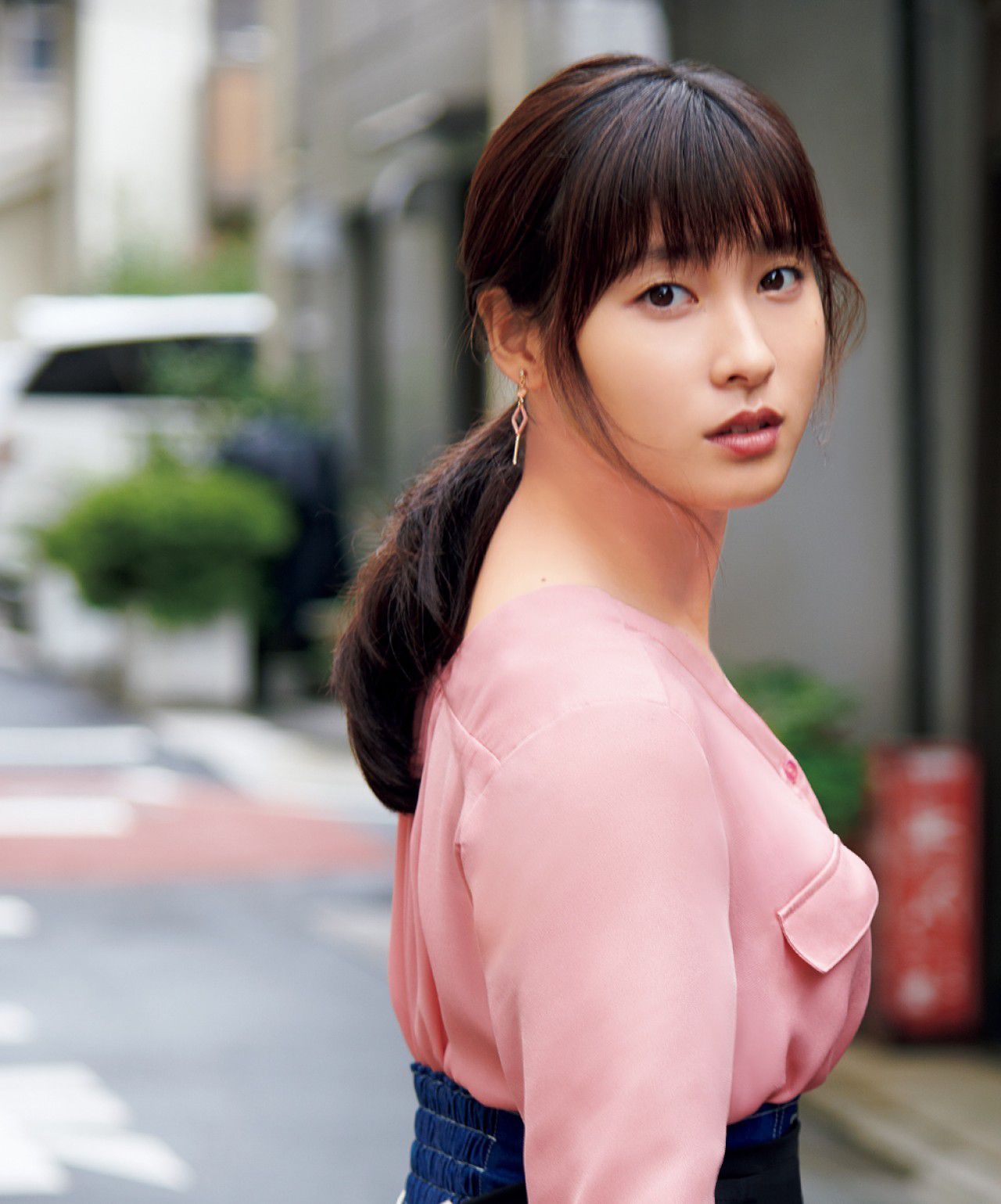 [FRIDAY] 2018.12.07 土屋太鳳 オフィスでセクシー