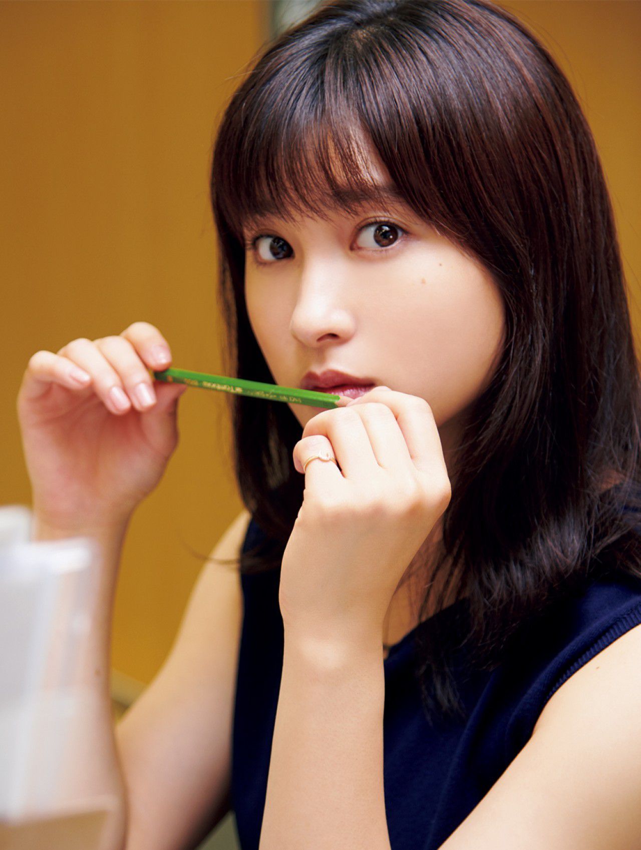 [FRIDAY] 2018.12.07 土屋太鳳 オフィスでセクシー