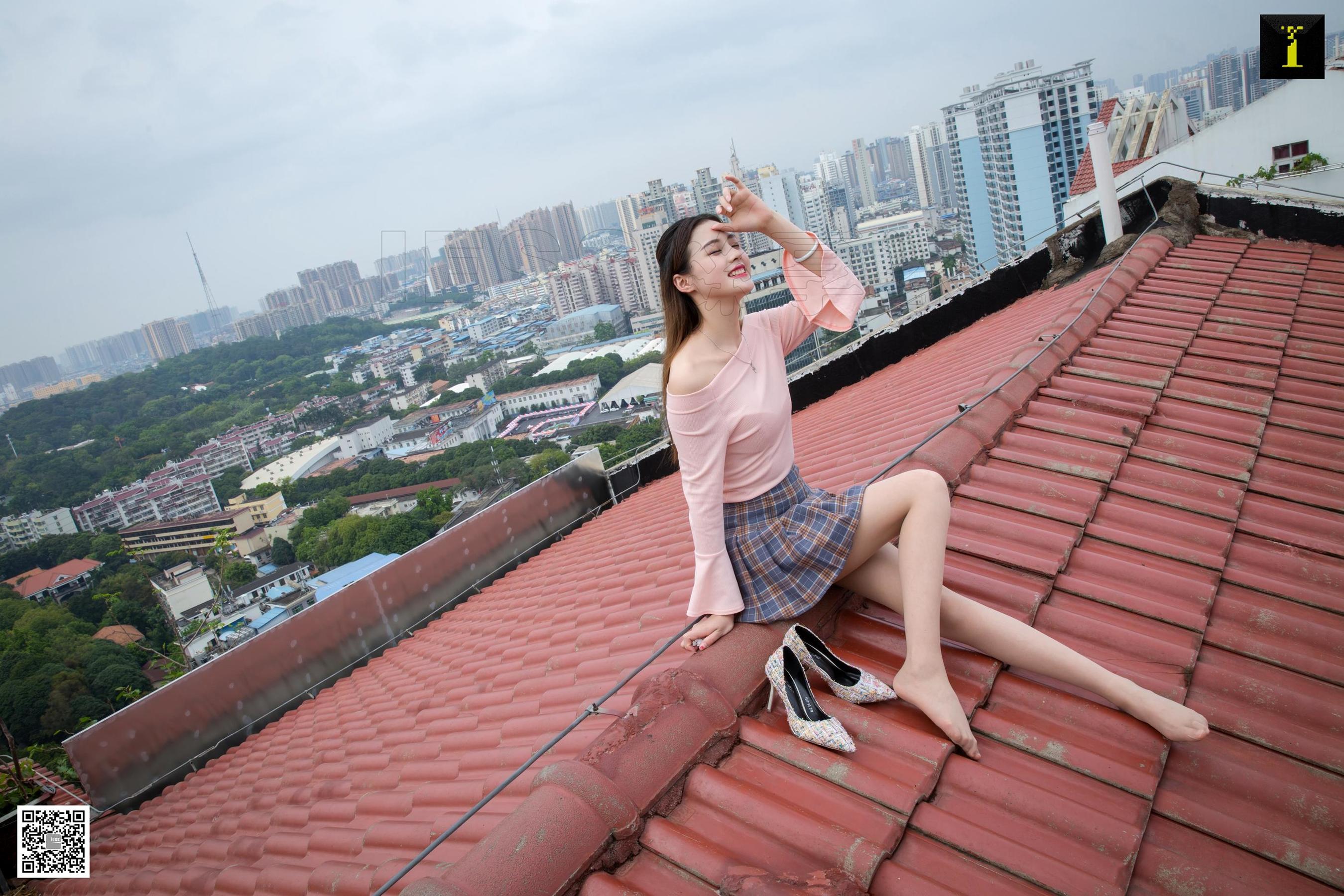 [IESS异思趣向] 模特：九妹 《九妹七夕红屋顶》