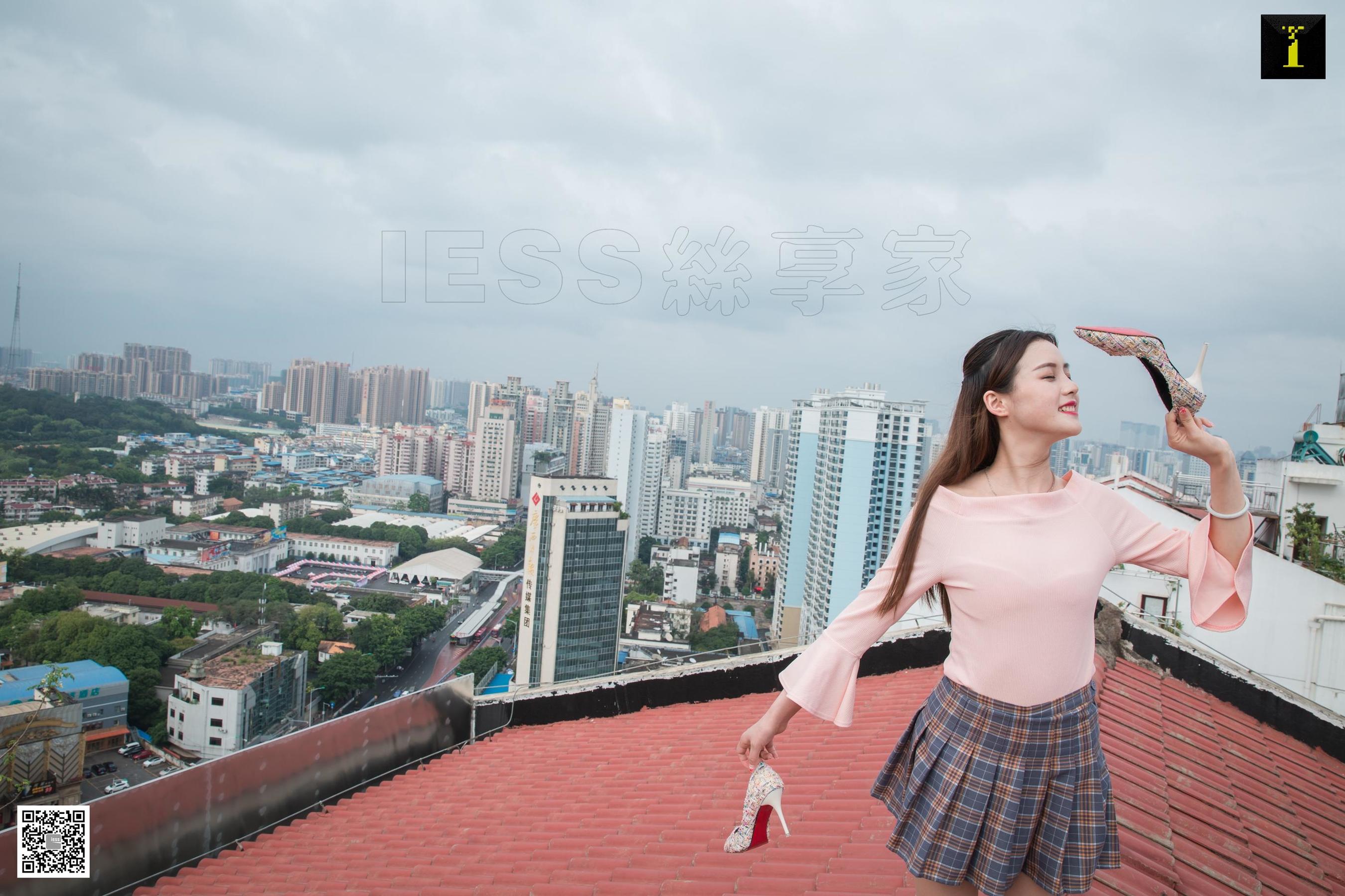 [IESS异思趣向] 模特：九妹 《九妹七夕红屋顶》