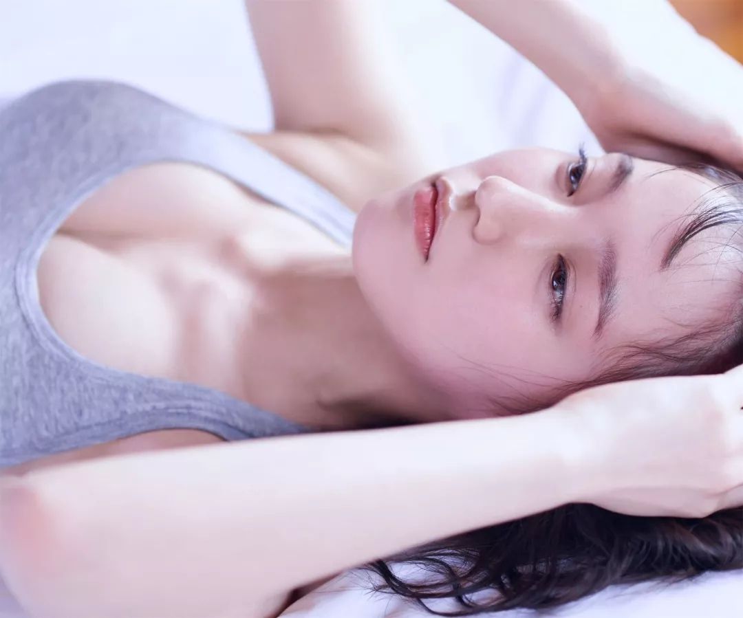 吉岡里帆 「ロングロングバケーション」(Kindle)
