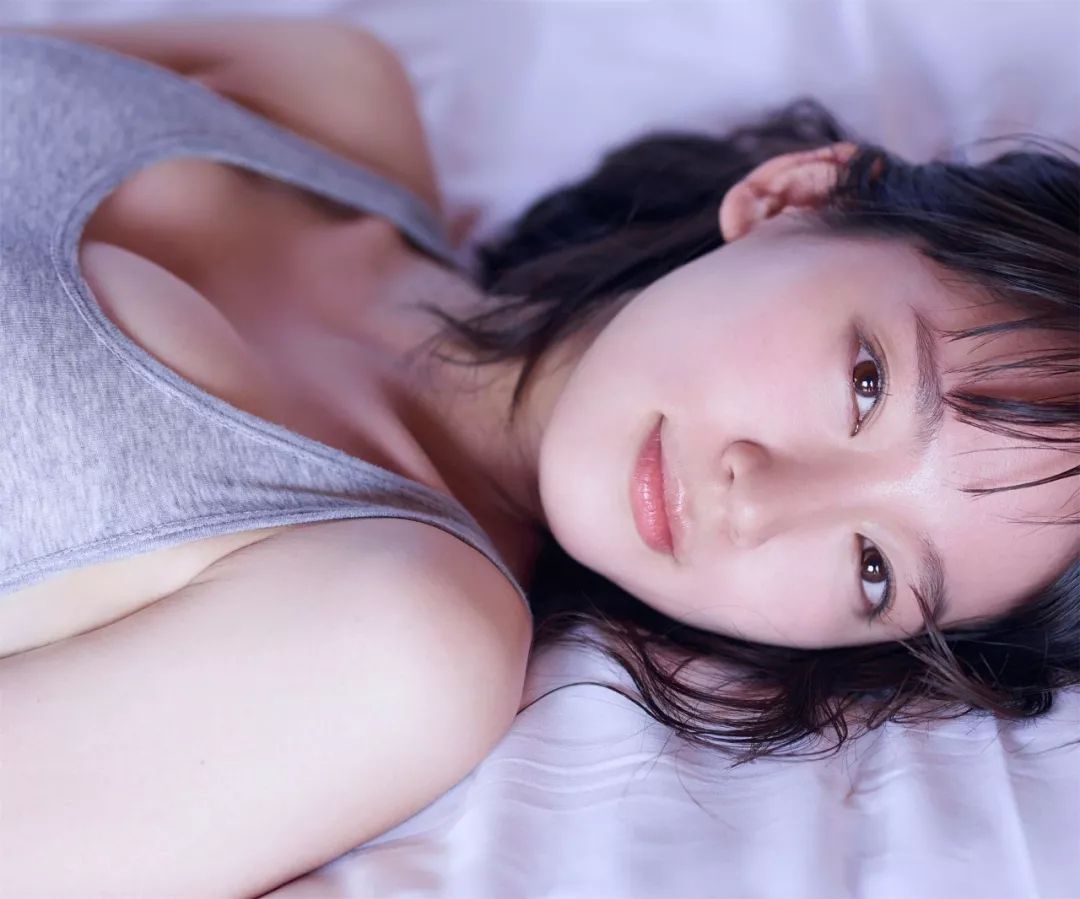 吉岡里帆 「ロングロングバケーション」(Kindle)