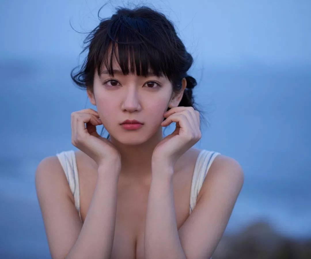 吉岡里帆 「ロングロングバケーション」(Kindle)