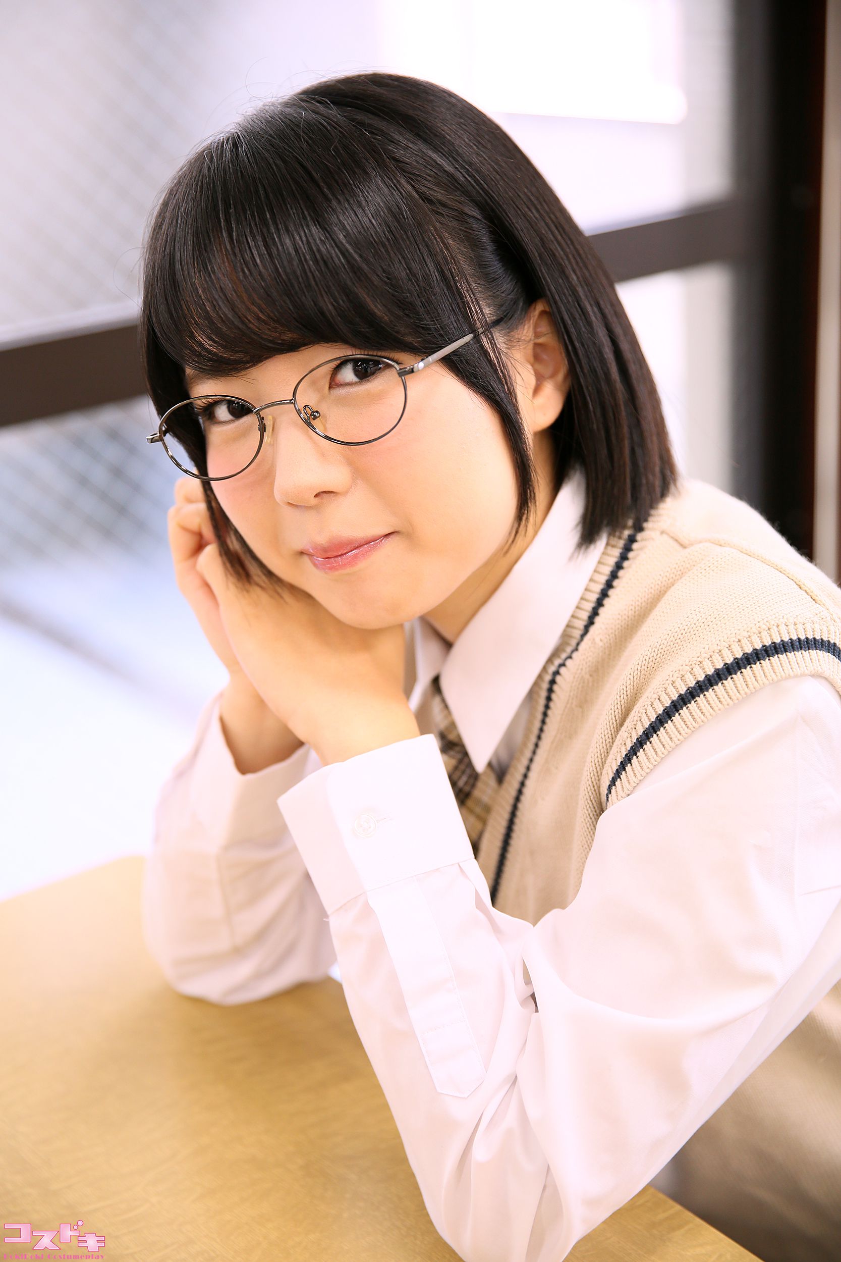 [Cosdoki] Hikaru Misaki 美咲ヒカル misakihikaru_pic_seifukumegane1+2
