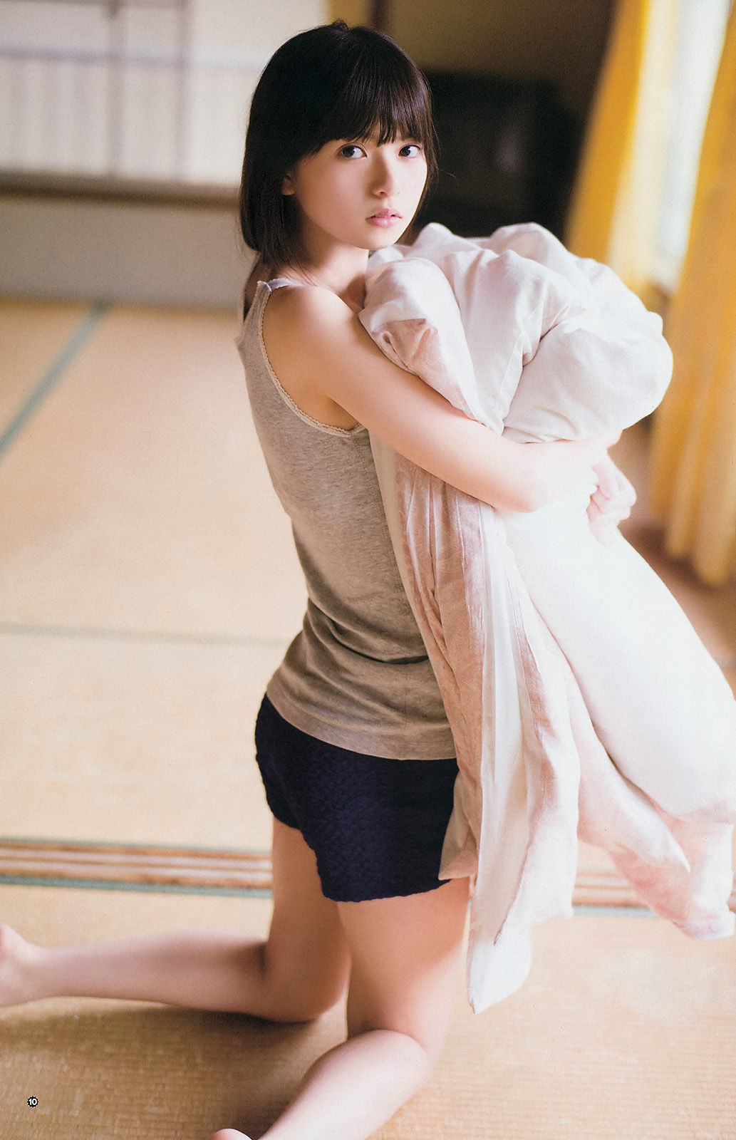 [Young Gangan] 2014年No.14 柳ゆり菜 斎藤飛鳥 佐藤麗奈 清水あいり