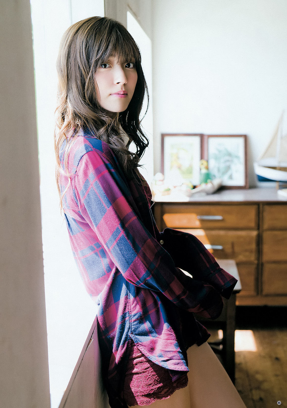 [Young Gangan] 2015年No.21 鈴木愛理 浅川梨奈 藤城アンナ