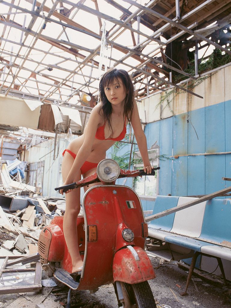 [Wanibooks] NO.10 Ayaka Komatsu 小松彩夏